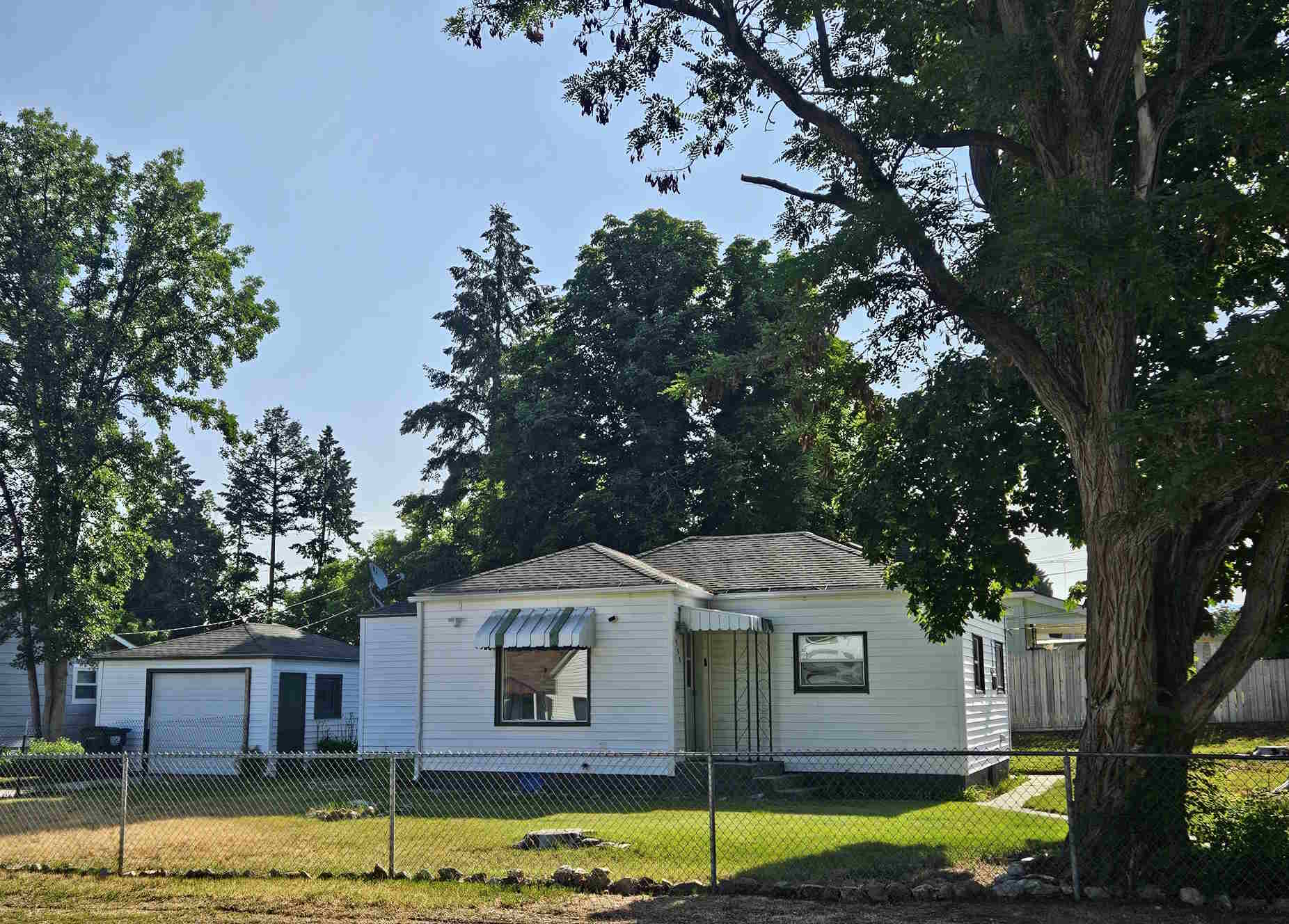 700 N 6th Street Property Photo 1