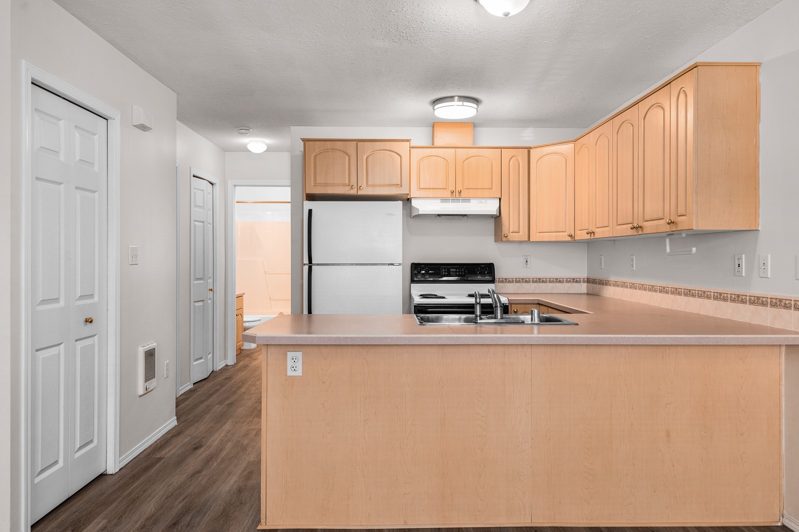 121 Iowa Avenue 1b, 1d, 1j, 1l Property Photo 10