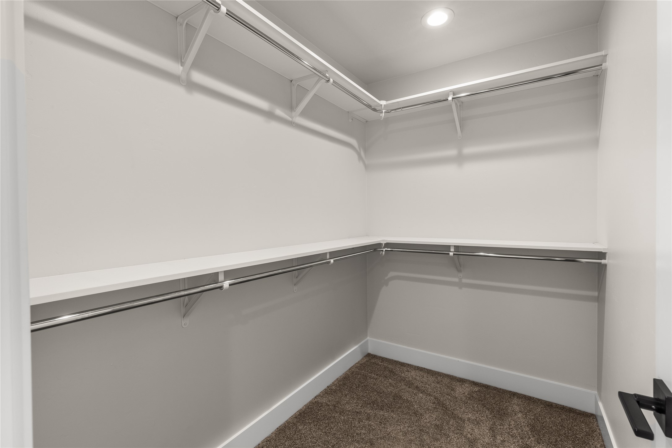 2438 Chuck Wagon Drive Property Photo 16