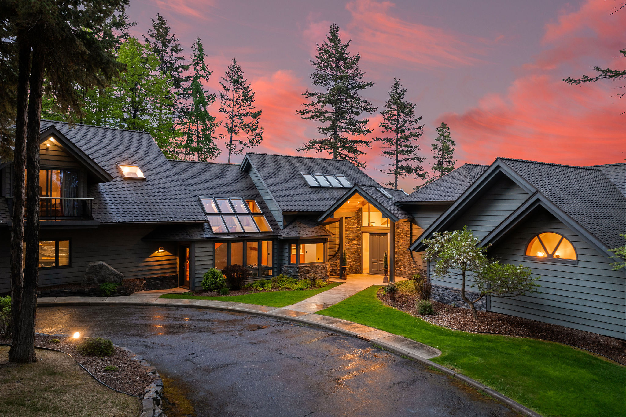 275 Tamarack Terrace Property Photo 4