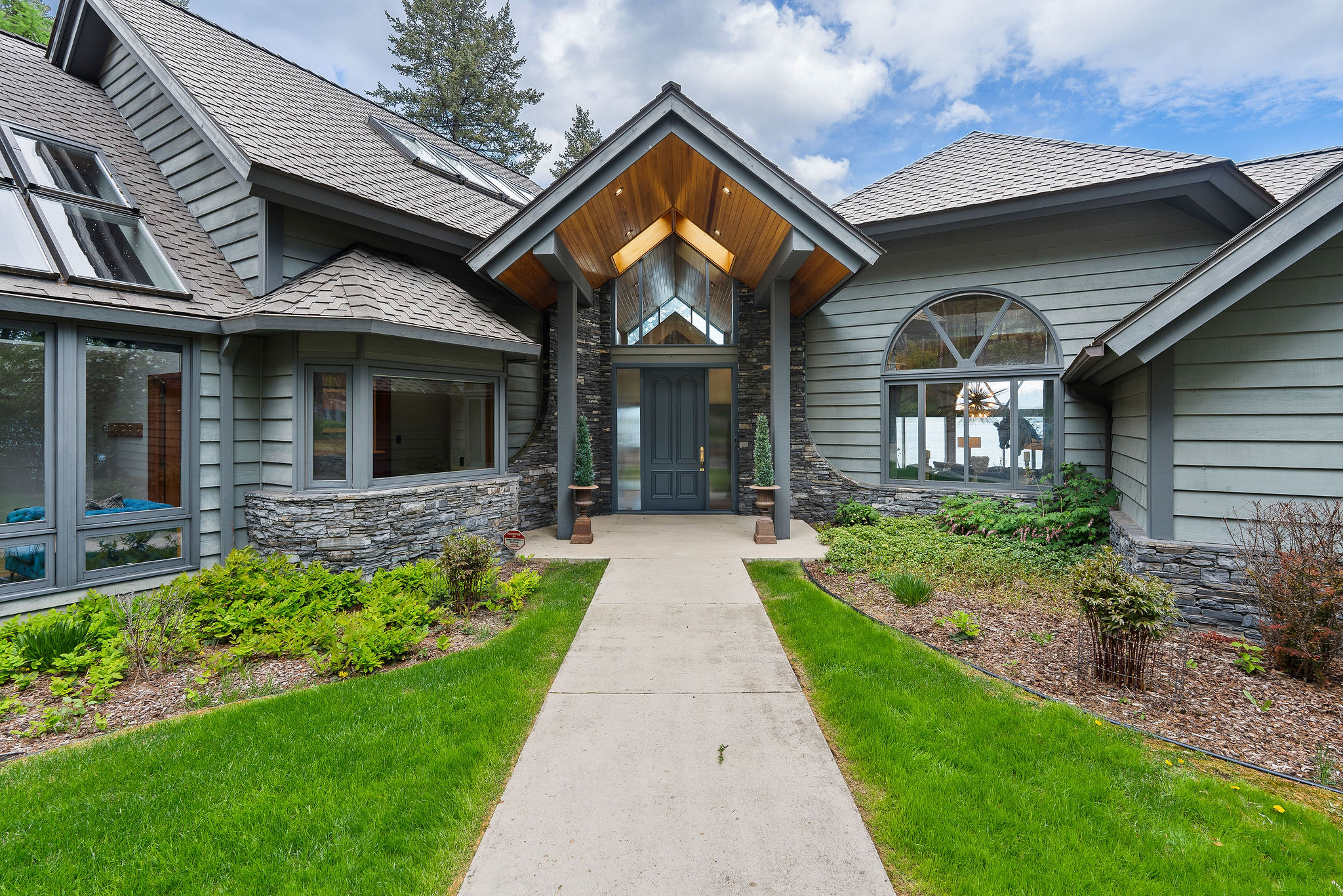 275 Tamarack Terrace Property Photo 8