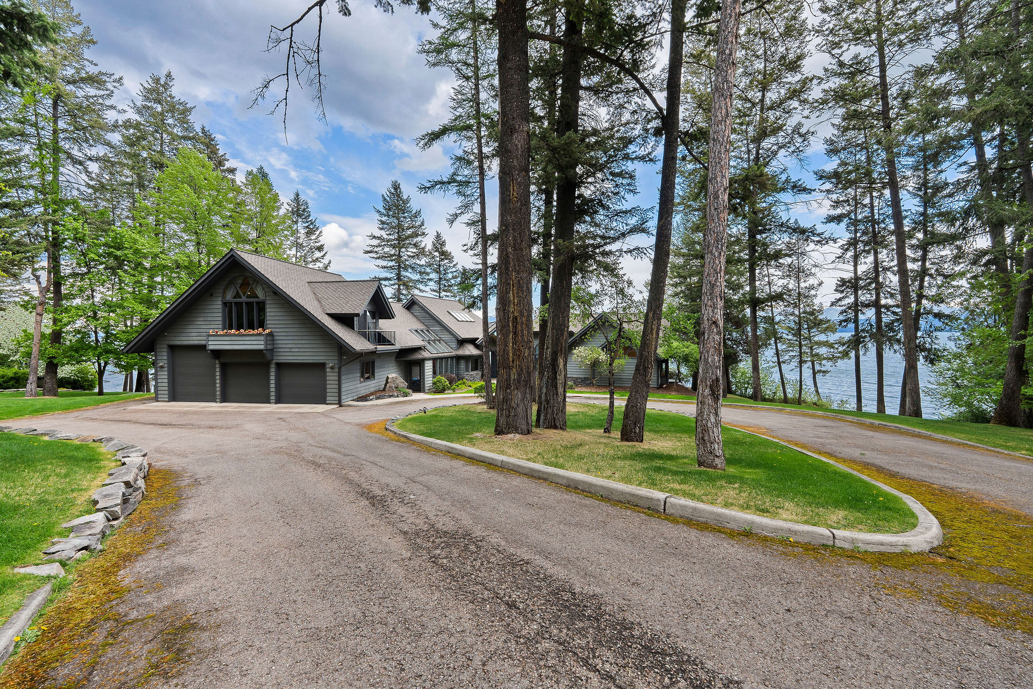 275 Tamarack Terrace Property Photo 13