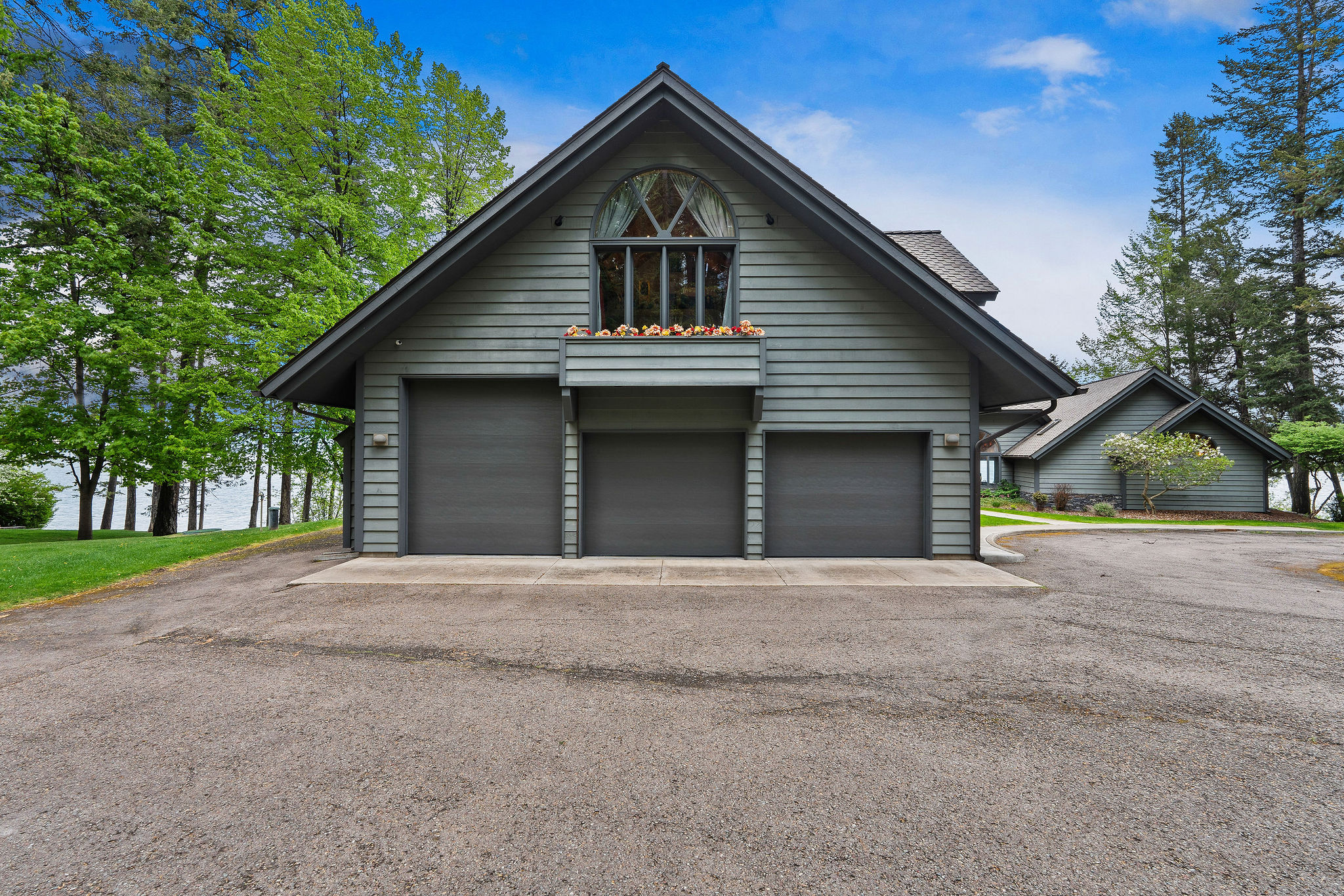 275 Tamarack Terrace Property Photo 14