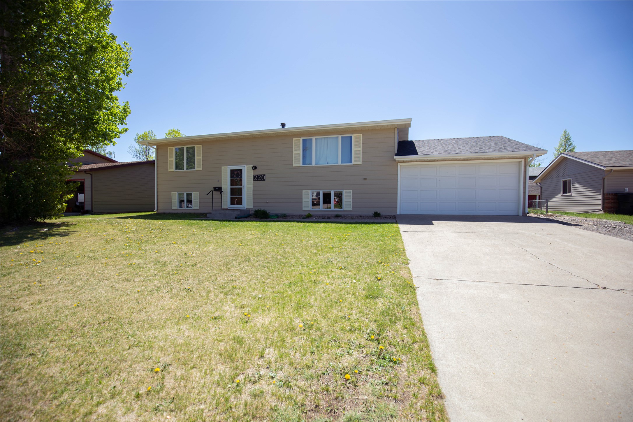 220 Centurian Street Property Photo