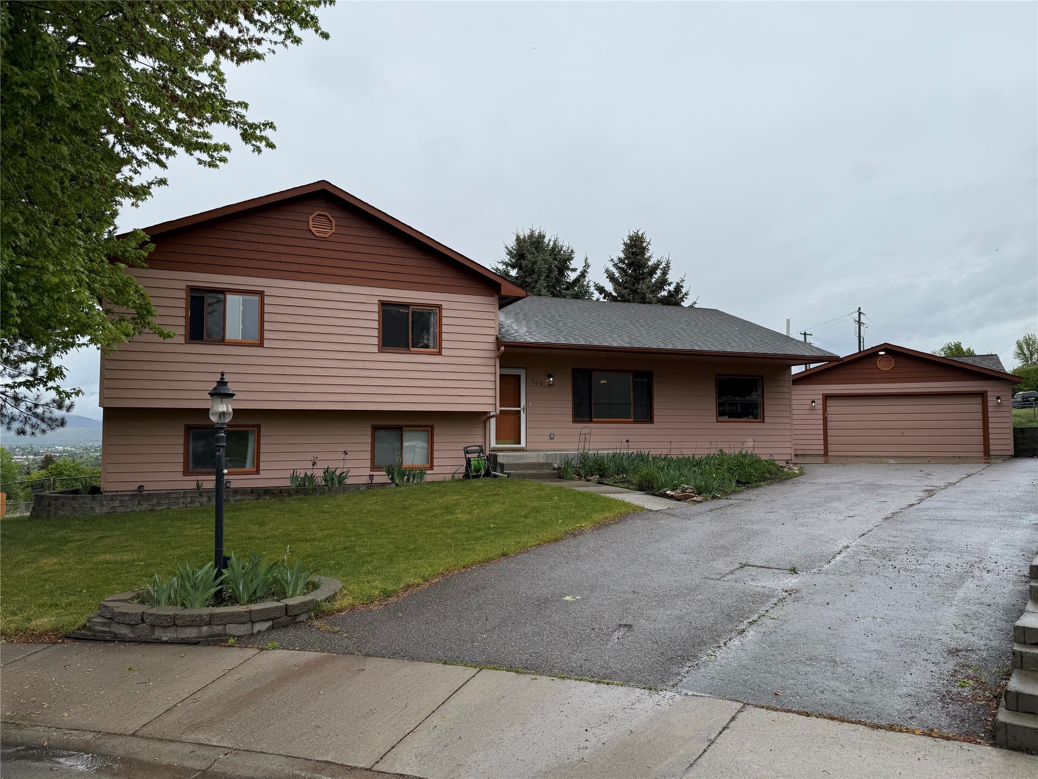 160 Meadowlark Court Property Photo 1