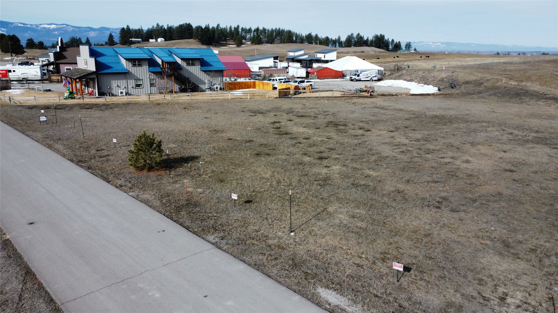 2873 And 2879 Mt Highway 82 Property Photo 10