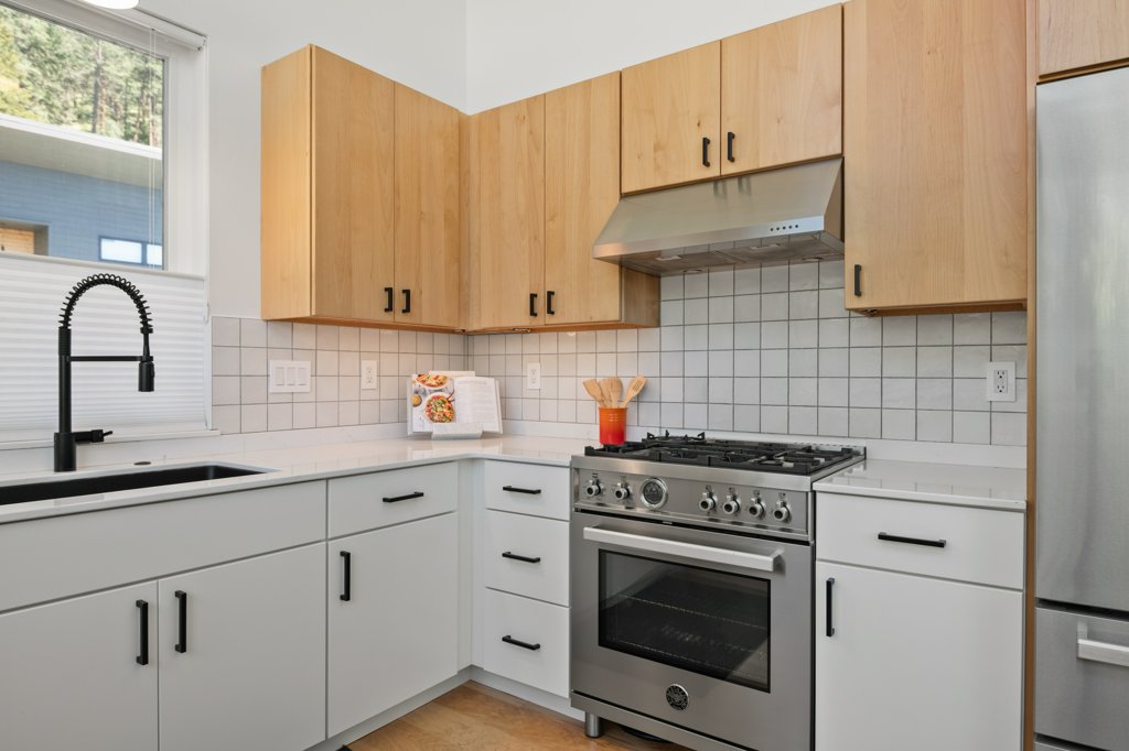 1227 Basecamp Drive A Property Photo 9