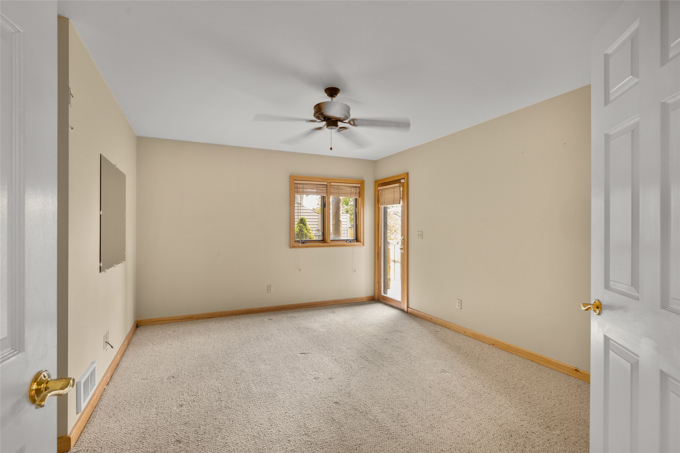 259 Eagle Bend Drive Property Photo 22