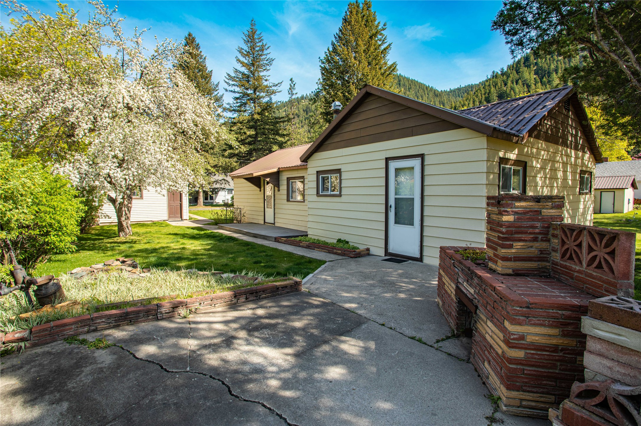 10225 Shady Lane Property Photo