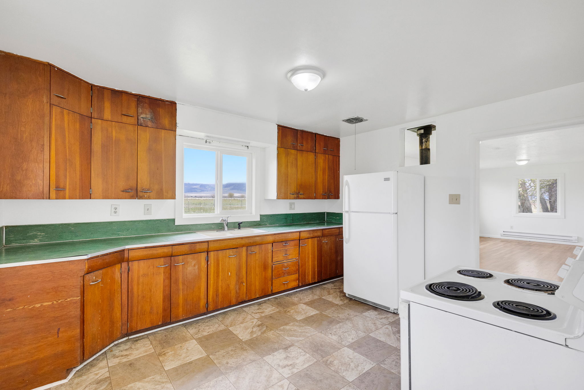 1680 W River Road Property Photo 16
