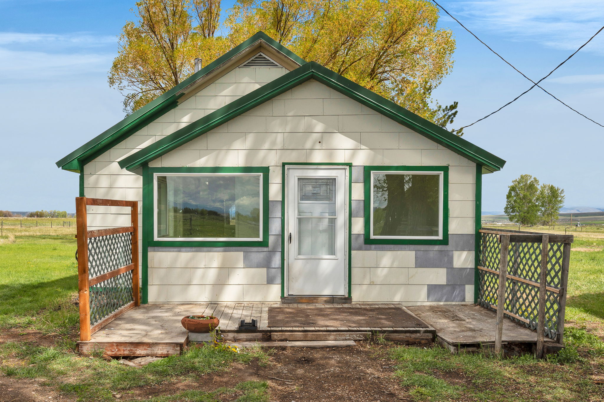 1680 W River Road Property Photo 25