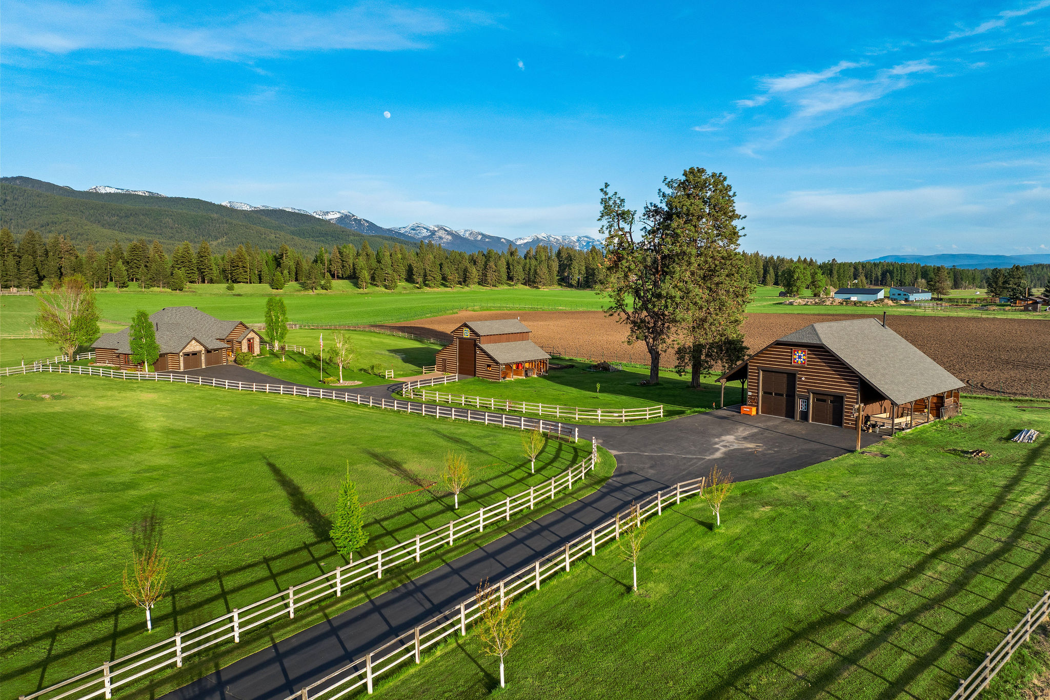 47 Whitetail Meadows Road Property Photo 1
