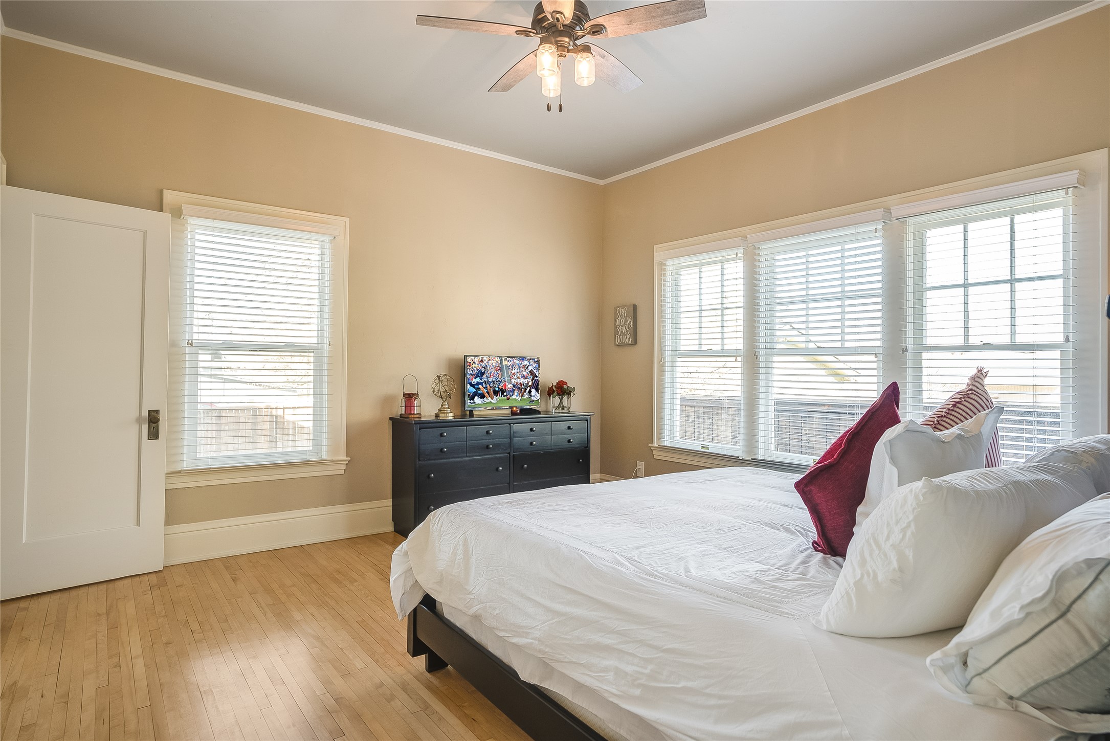 442 4th Avenue E Property Photo 22