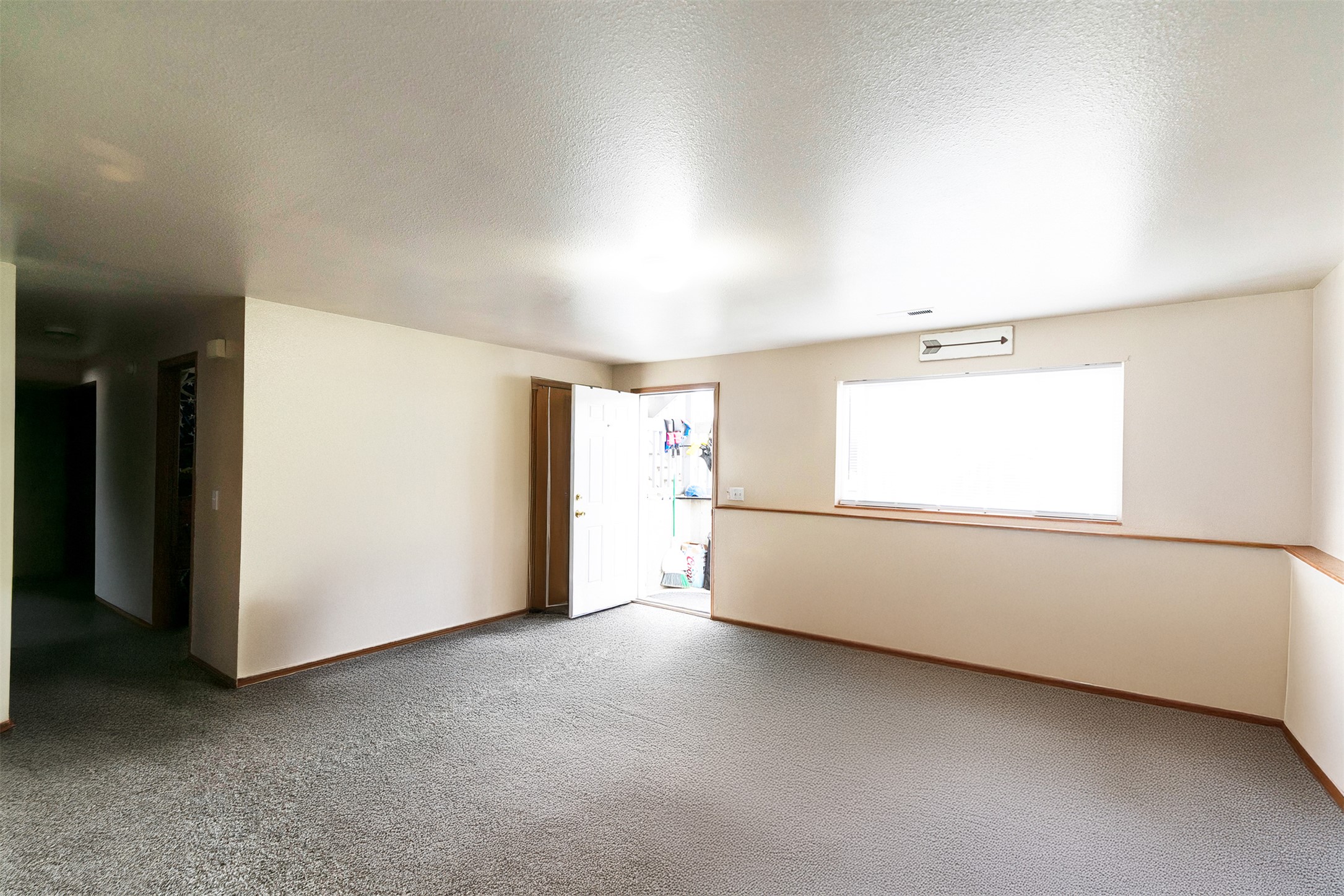 16830 Stenerson Lane Property Photo 4