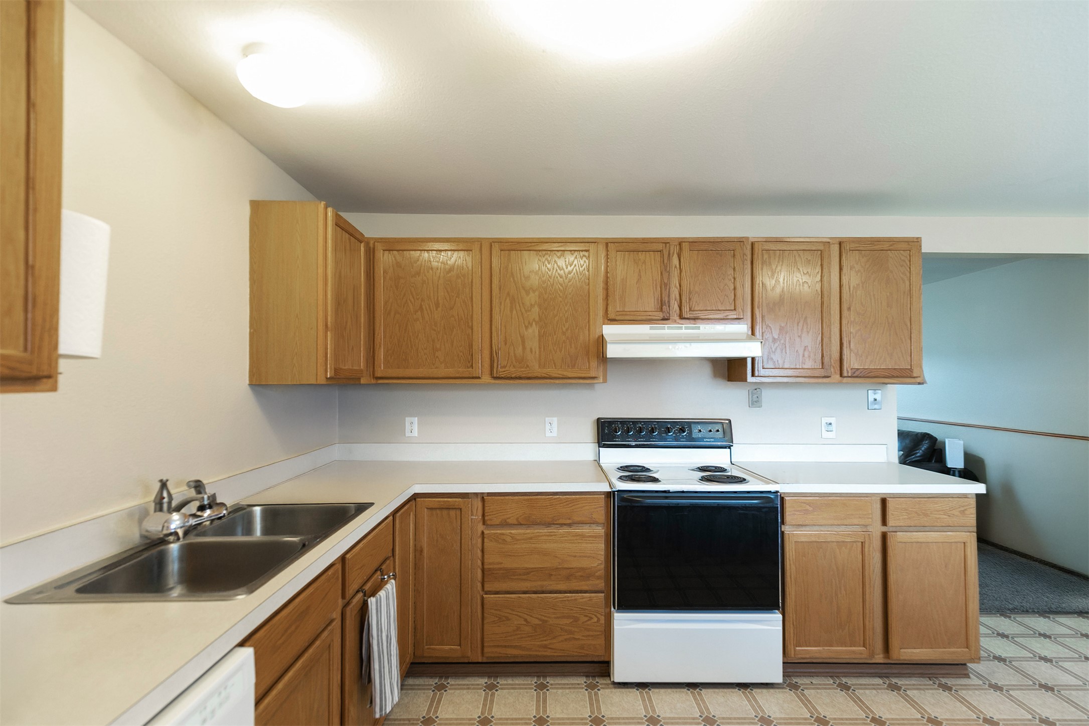 16830 Stenerson Lane Property Photo 7
