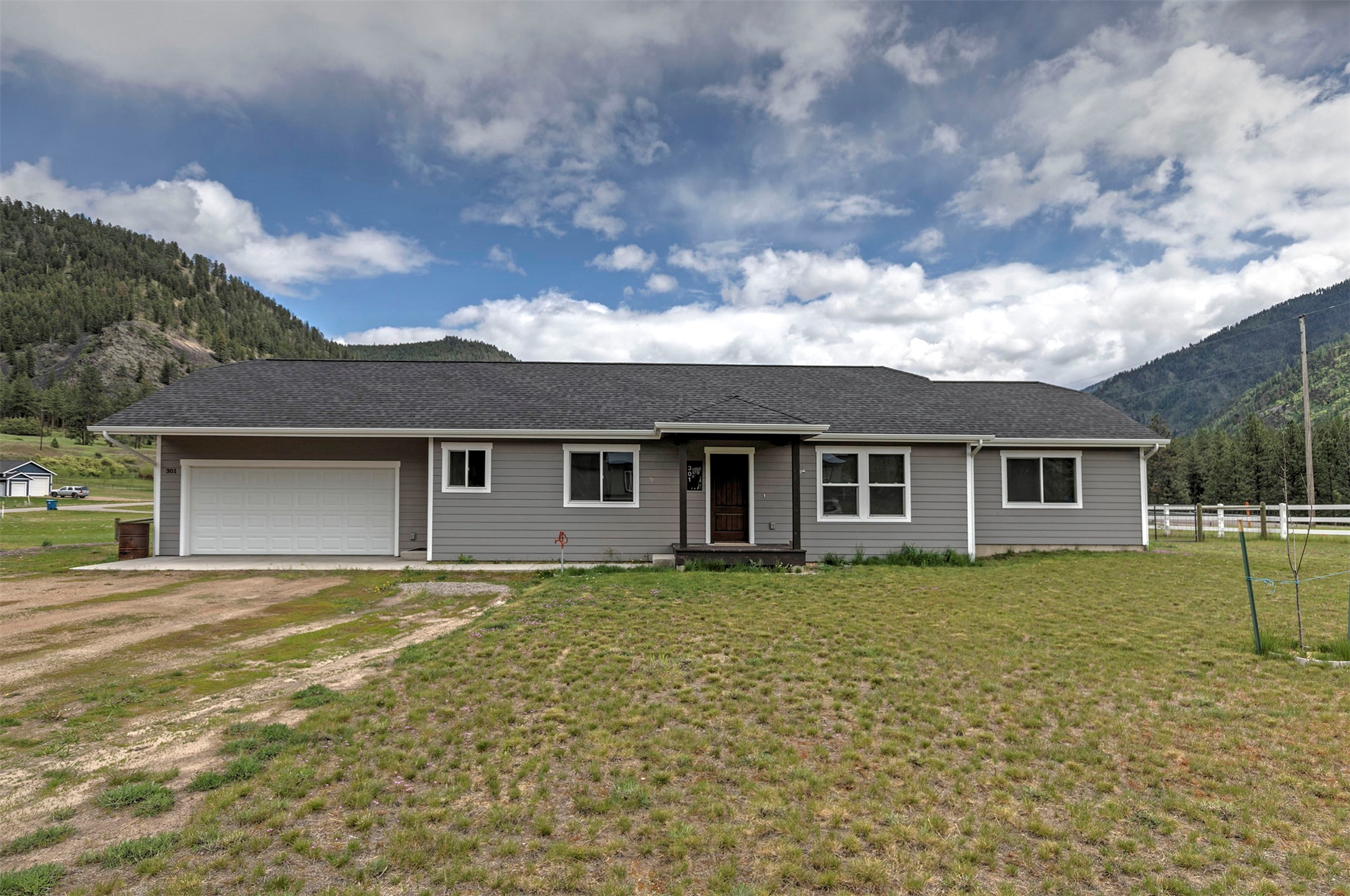 301 Bernie Road Property Photo 1