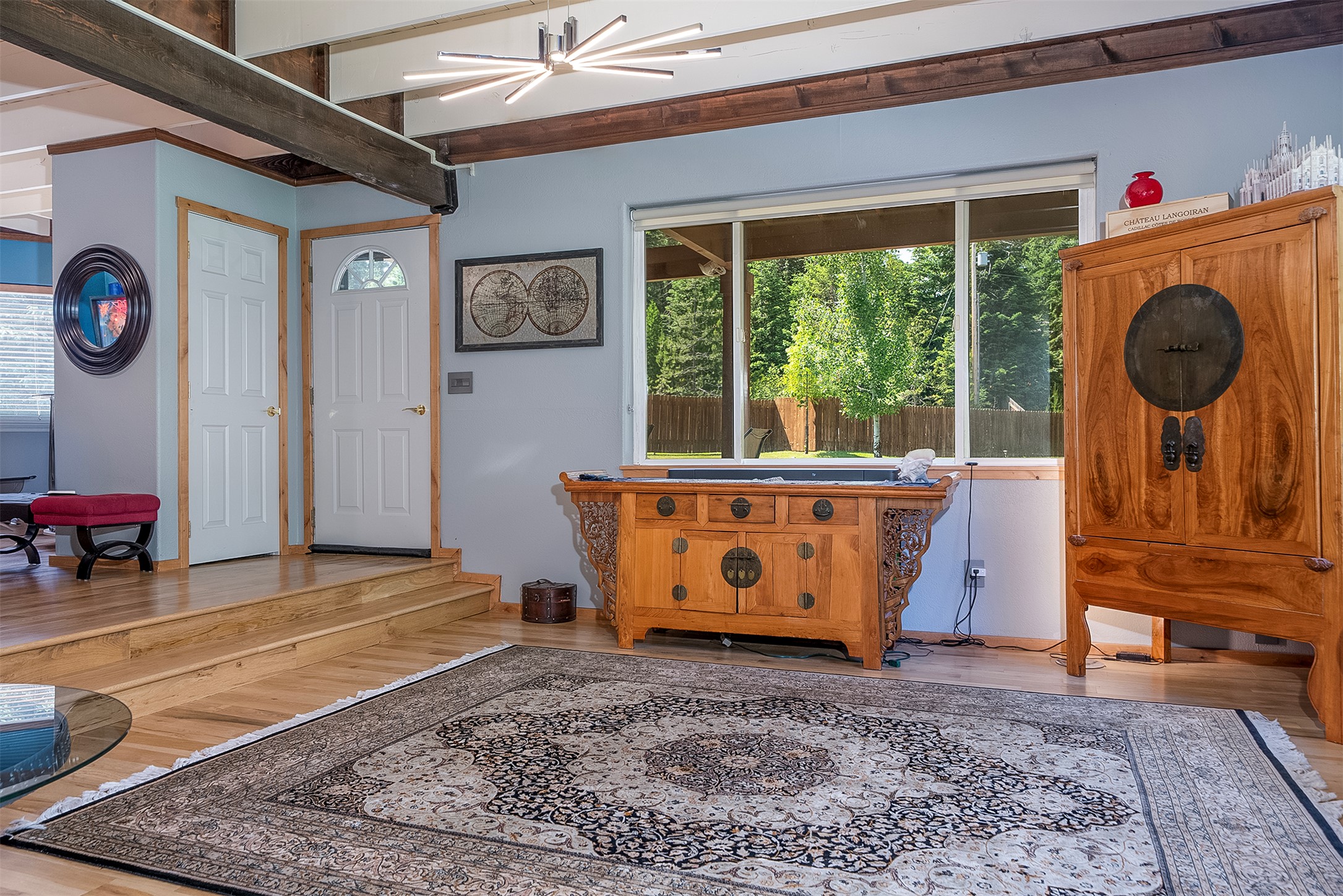 2075 Lion Mountain Loop Road Property Photo 8