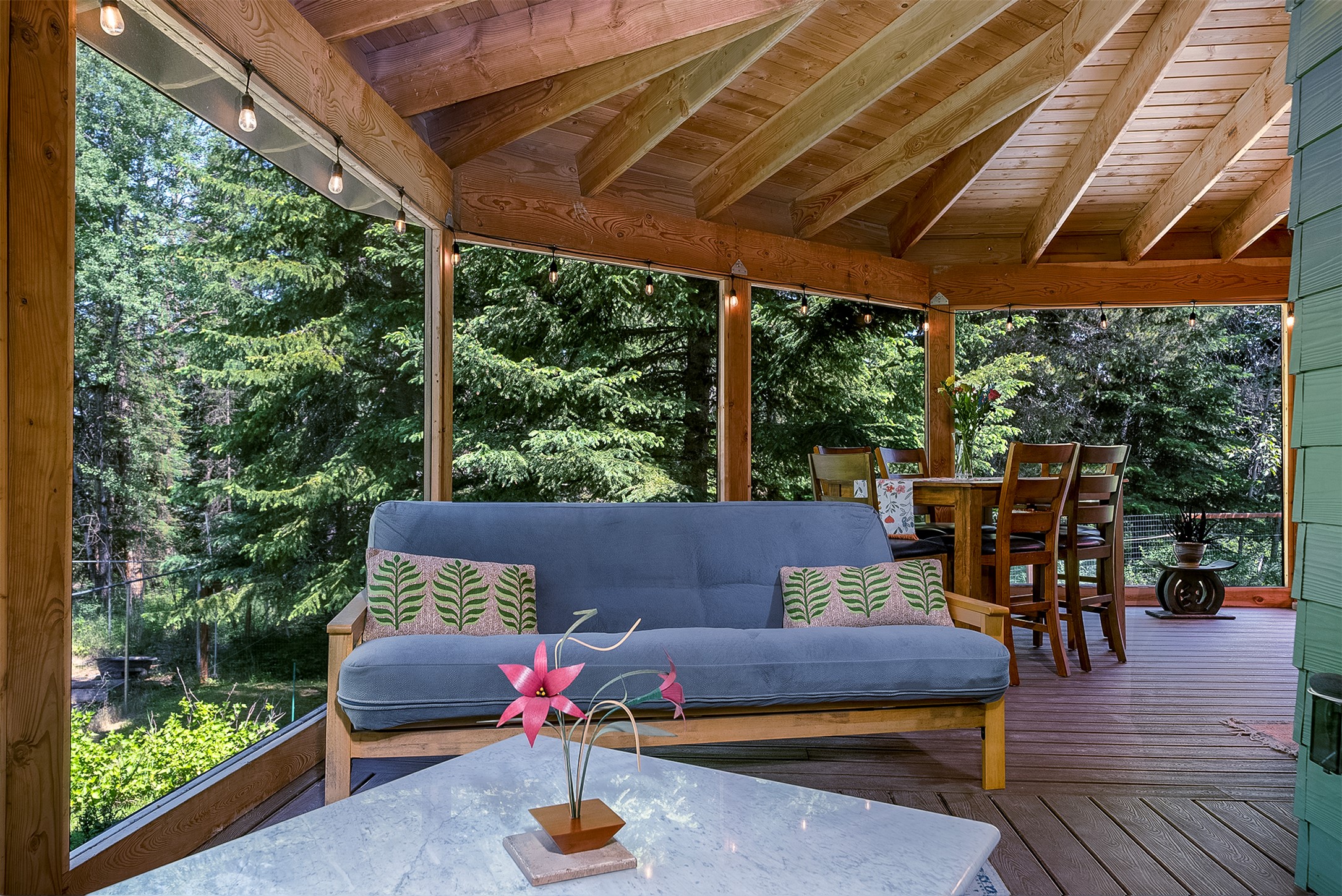 2075 Lion Mountain Loop Road Property Photo 25