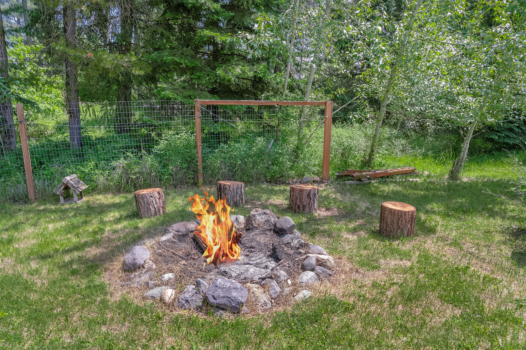2075 Lion Mountain Loop Road Property Photo 42