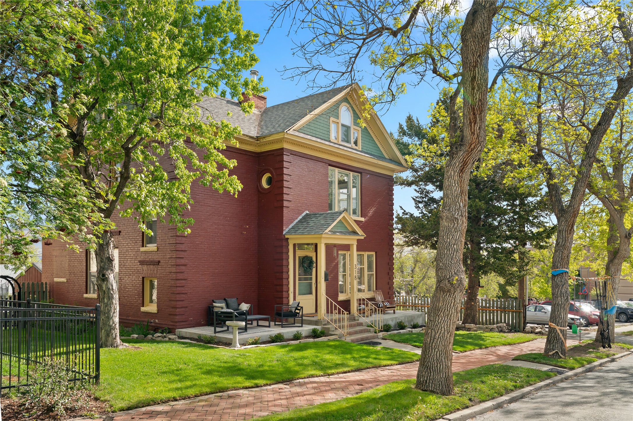 318 Power Street Property Photo