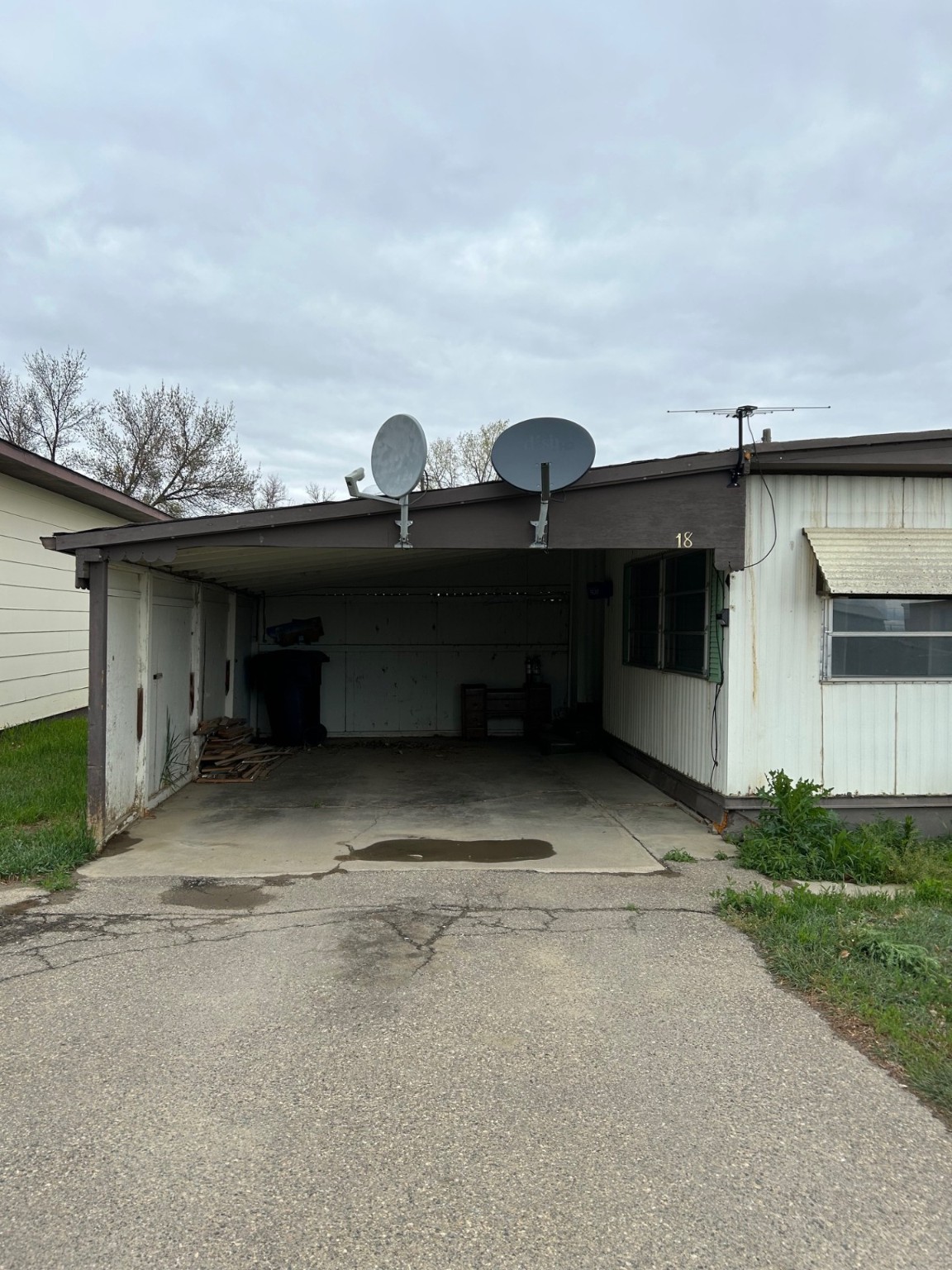 18 W Quincy Avenue Property Photo 4