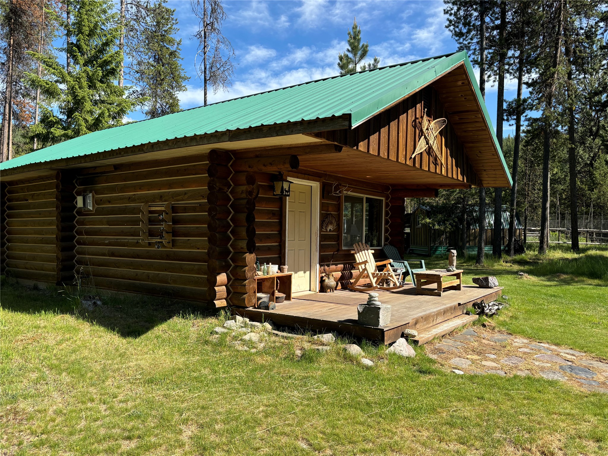 127 Lonely Moose Lane Property Photo 3