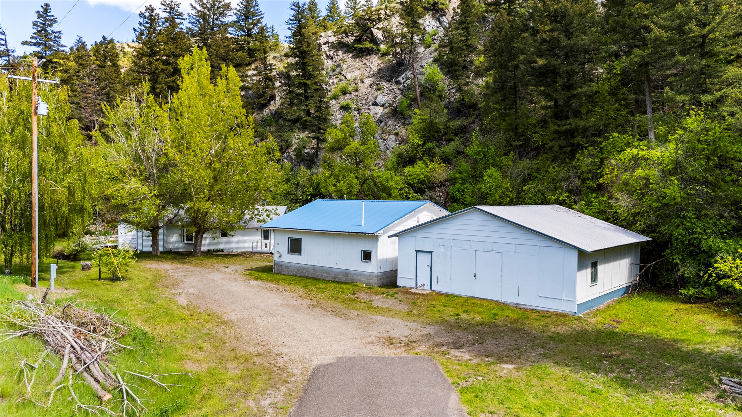 1160 Us Highway 12 E Property Photo 4