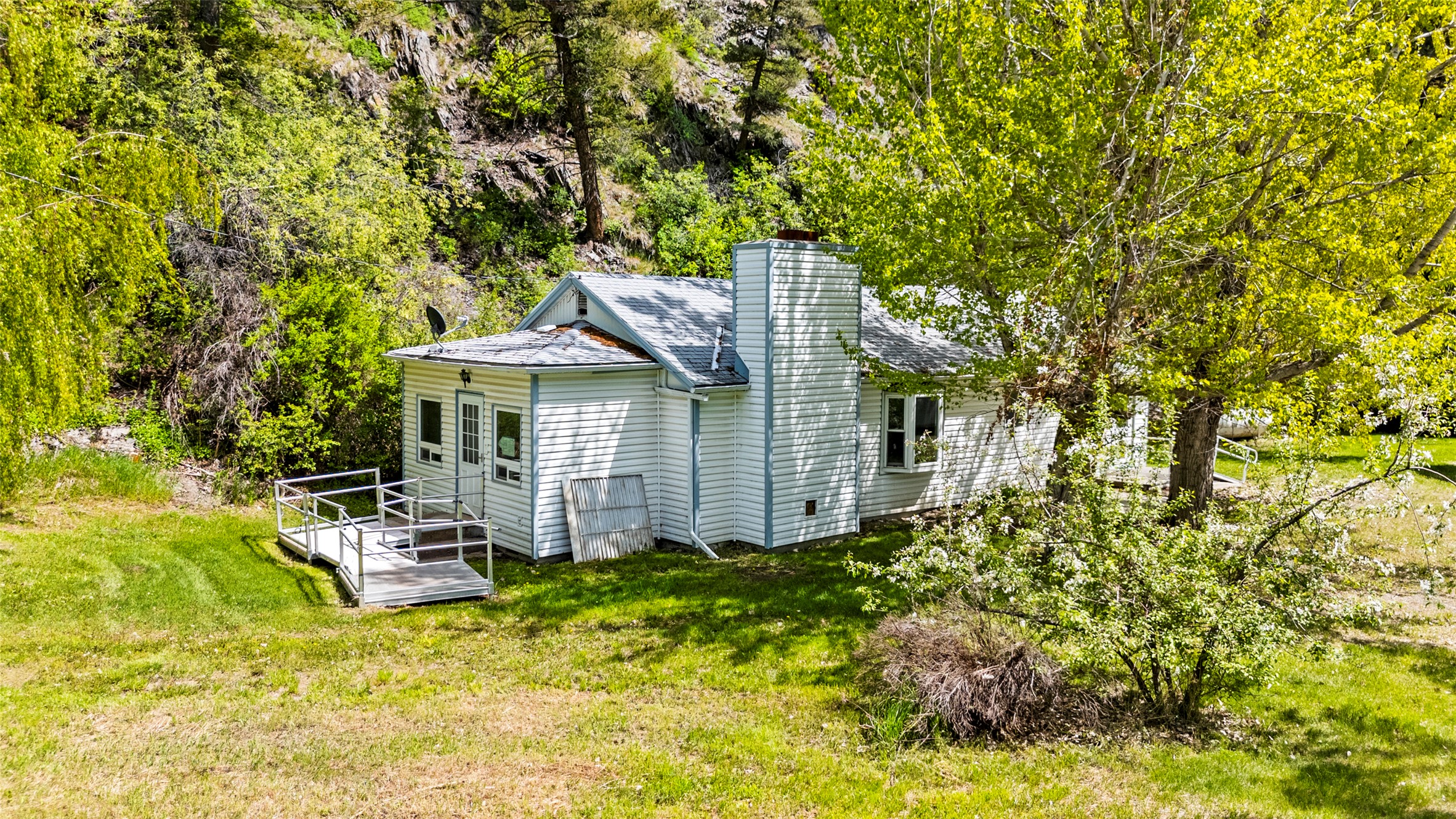 1160 Us Highway 12 E Property Photo 10