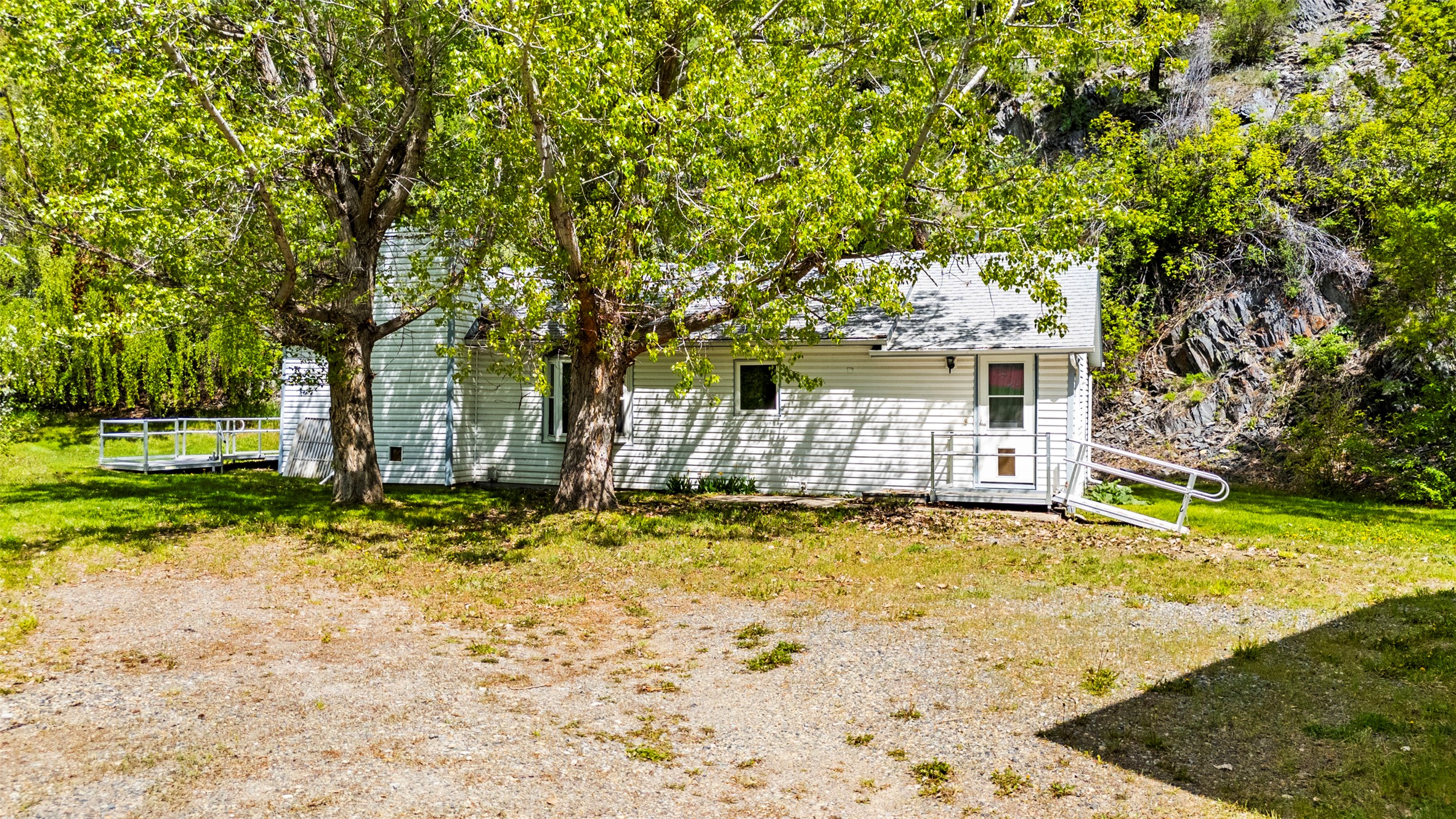 1160 Us Highway 12 E Property Photo 12