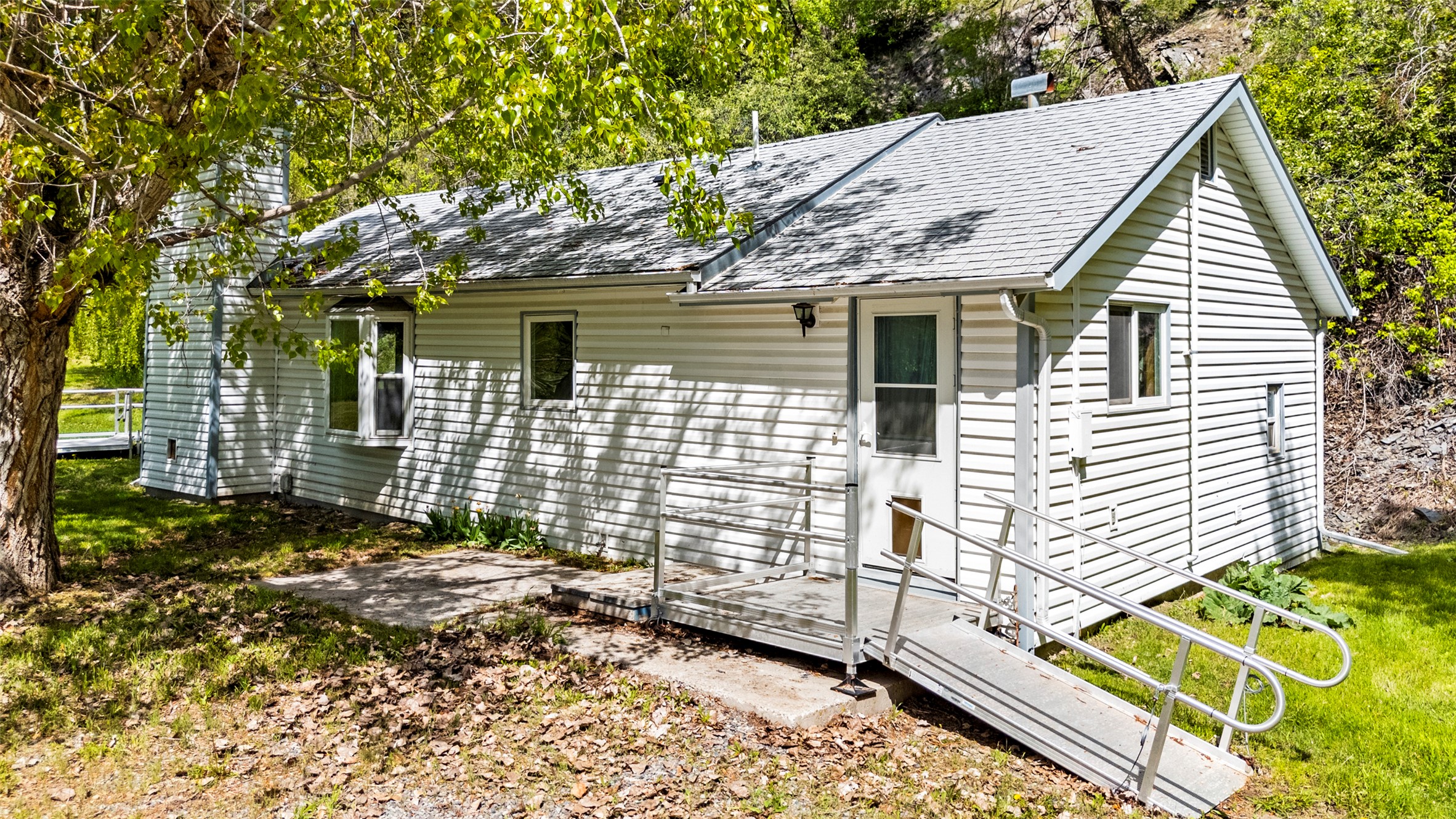 1160 Us Highway 12 E Property Photo 15