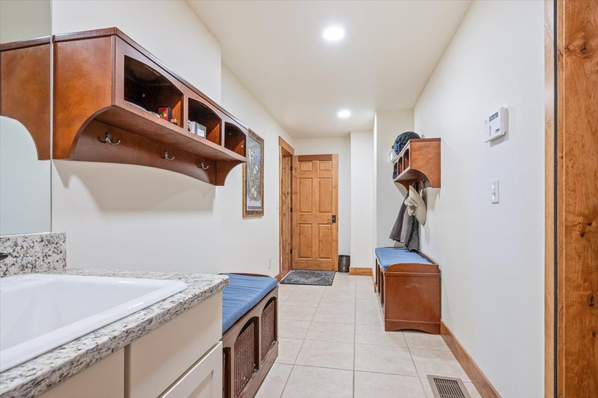 31 Bridle Bit Loop Property Photo 73