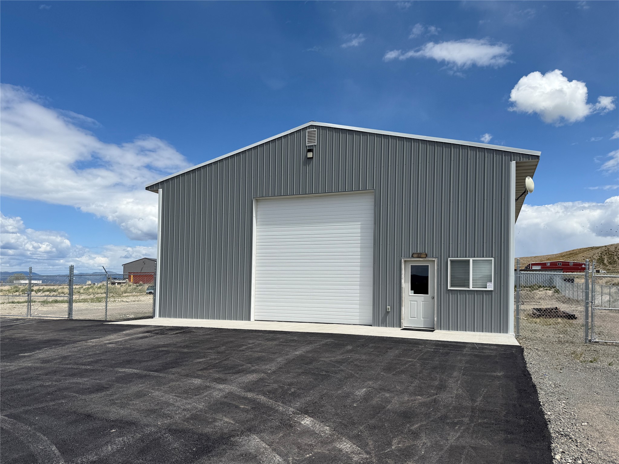 11 Industry Loop Property Photo 1