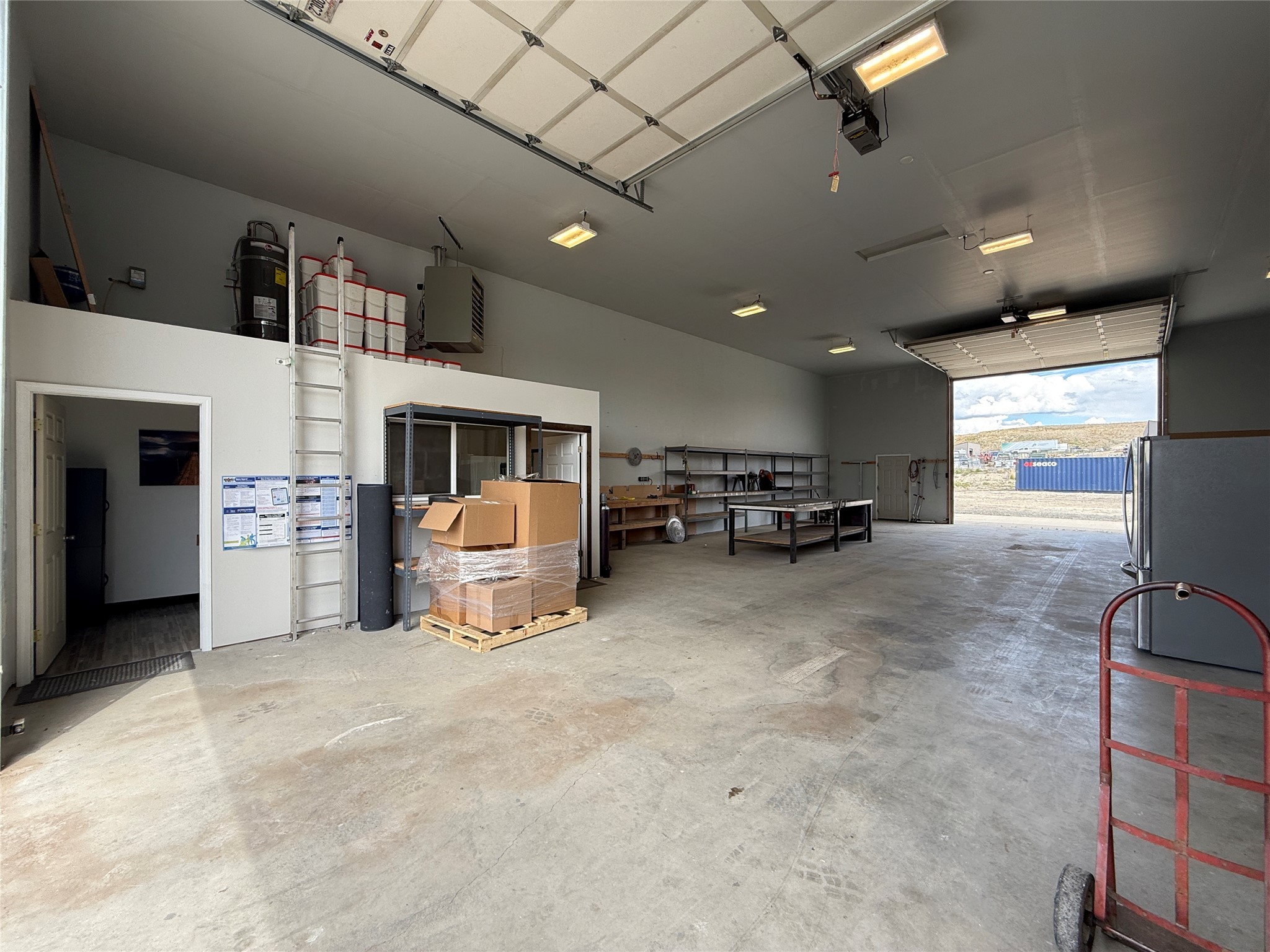 11 Industry Loop Property Photo 9