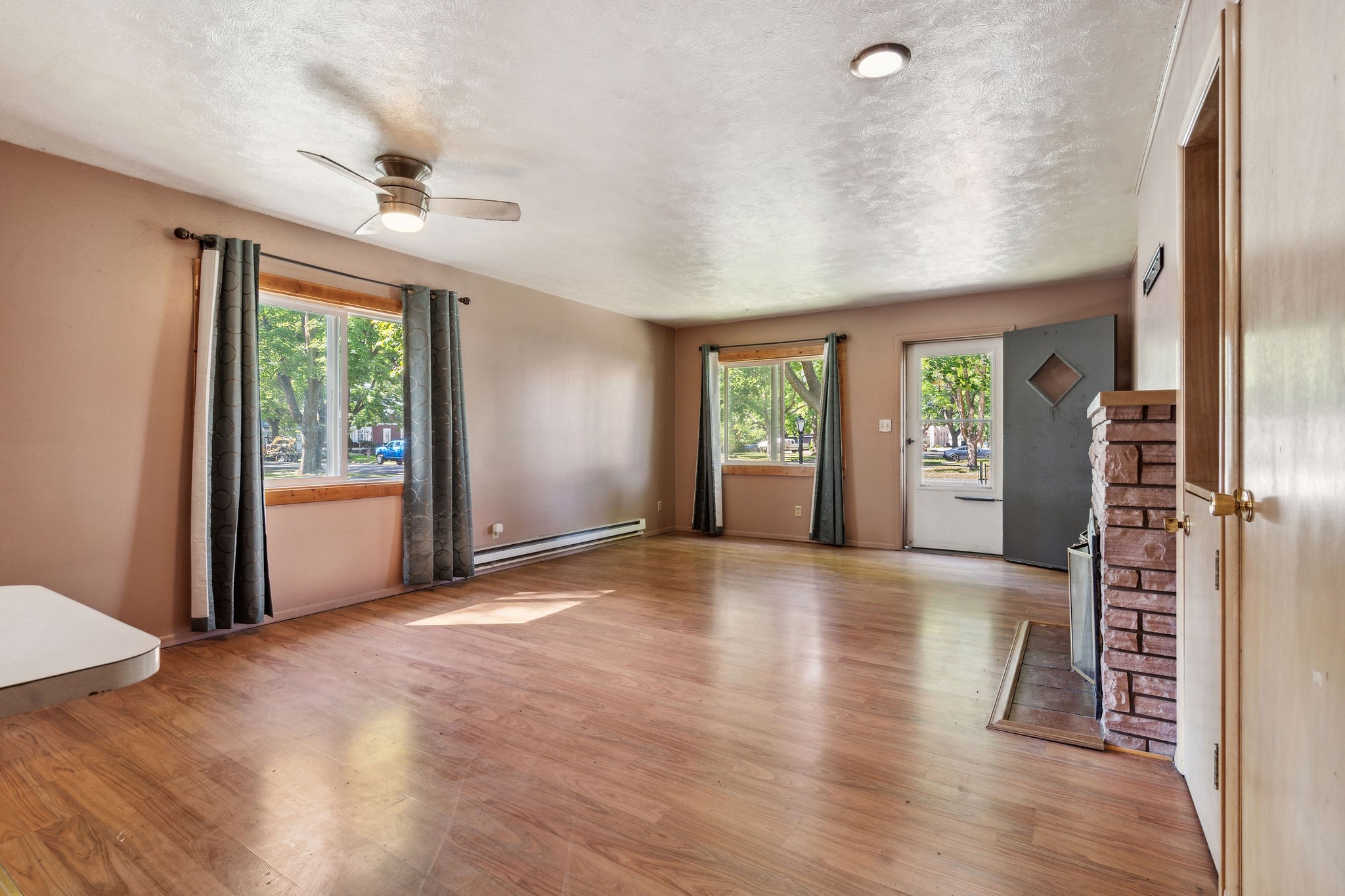 643 1st Avenue E Property Photo 10