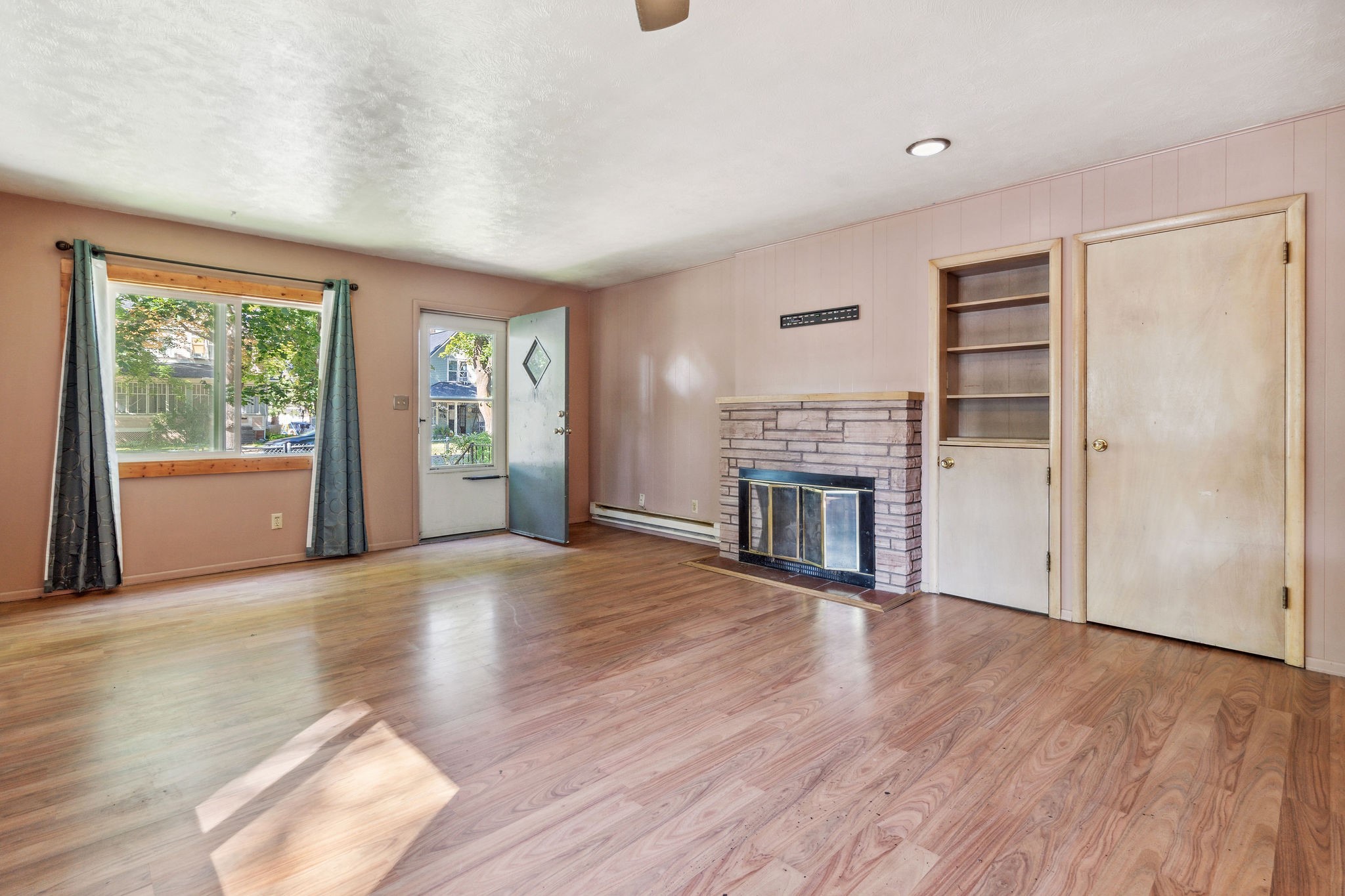643 1st Avenue E Property Photo 13