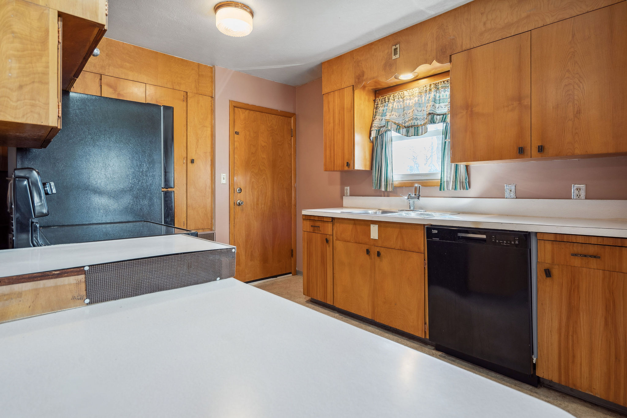643 1st Avenue E Property Photo 14