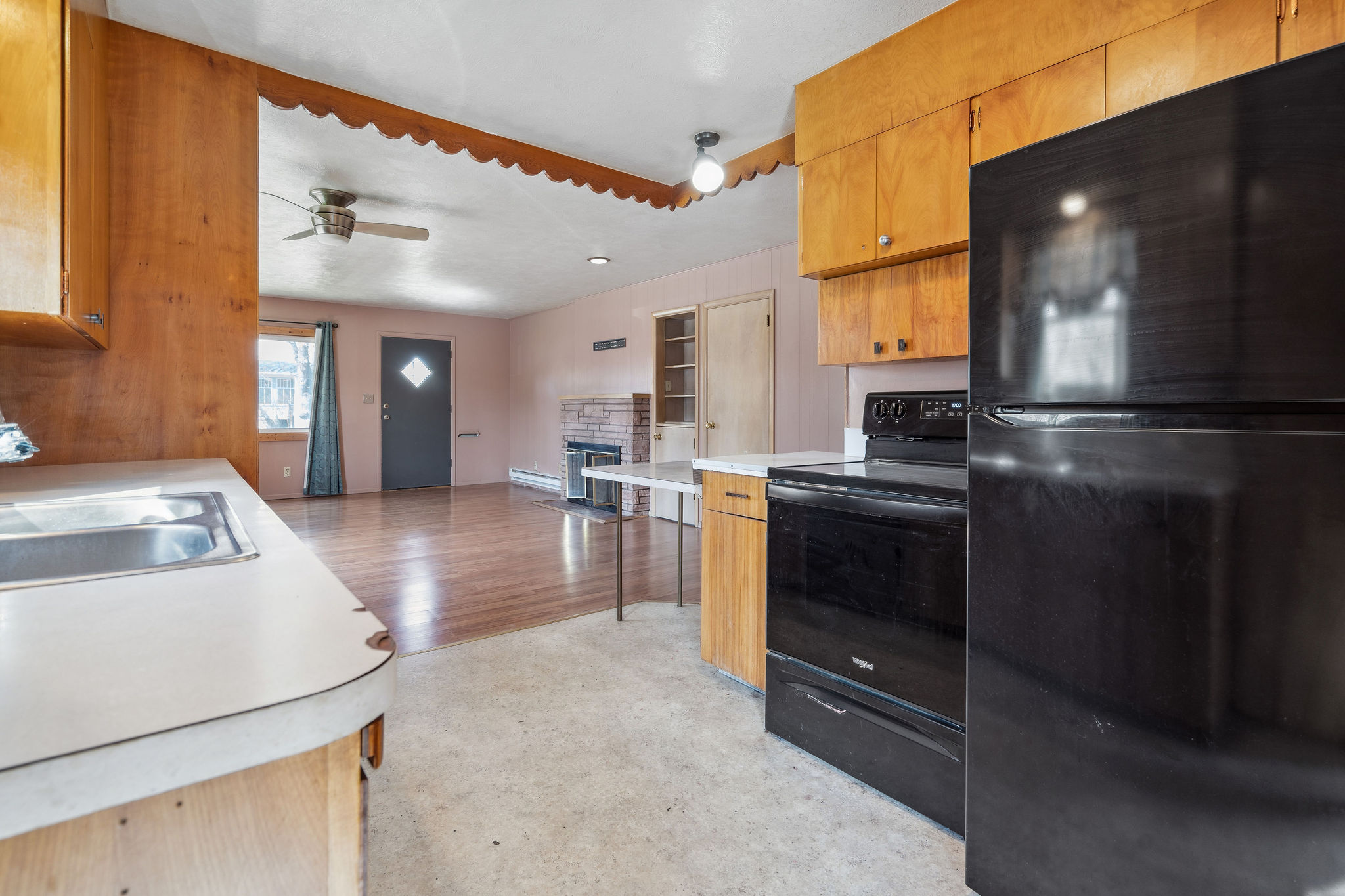 643 1st Avenue E Property Photo 16