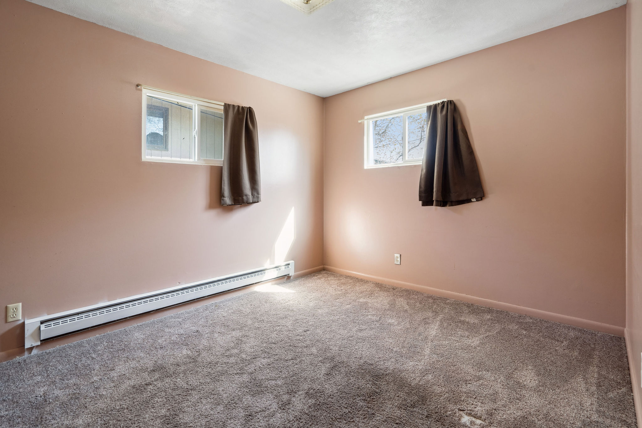 643 1st Avenue E Property Photo 19
