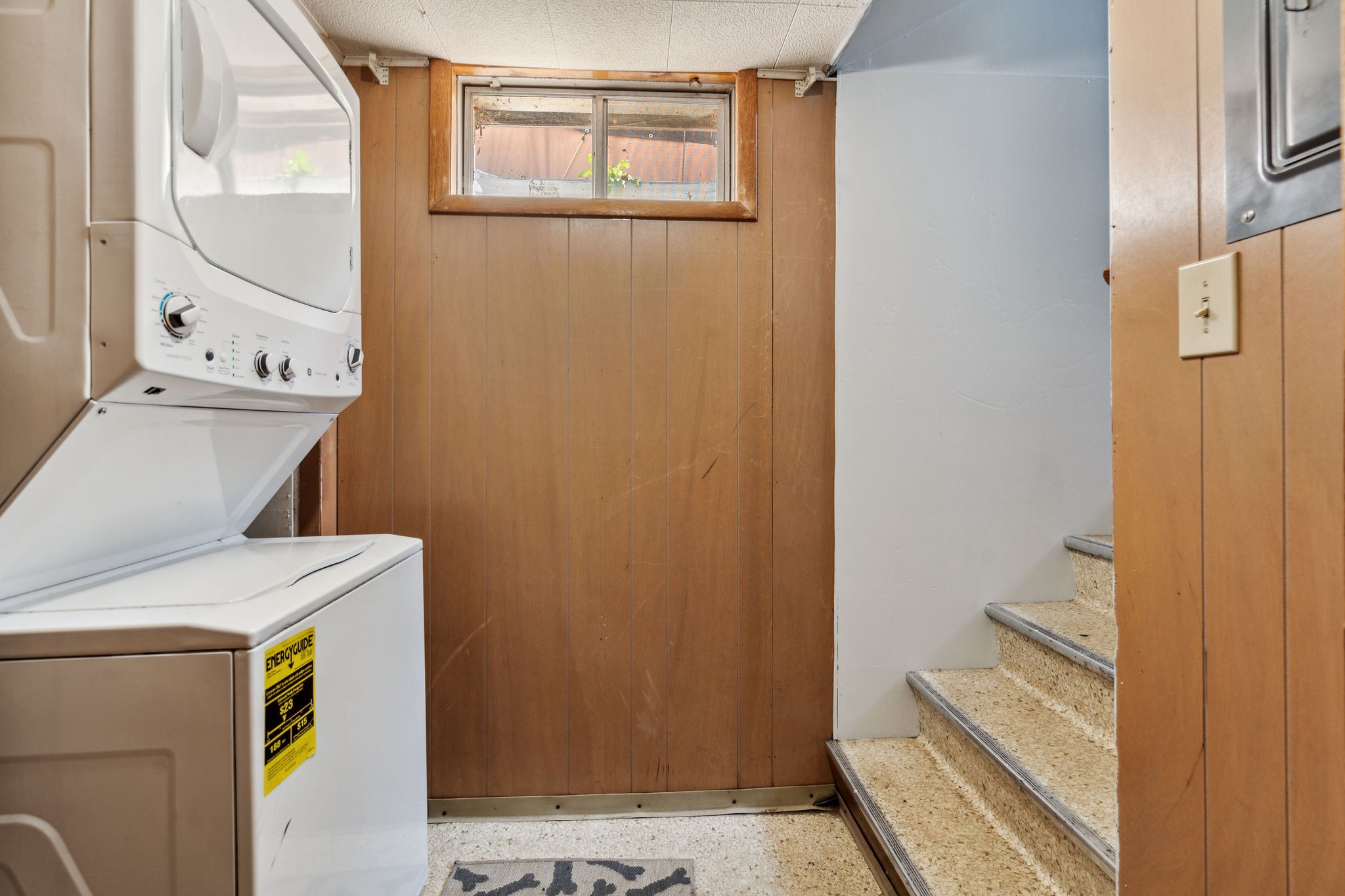643 1st Avenue E Property Photo 24