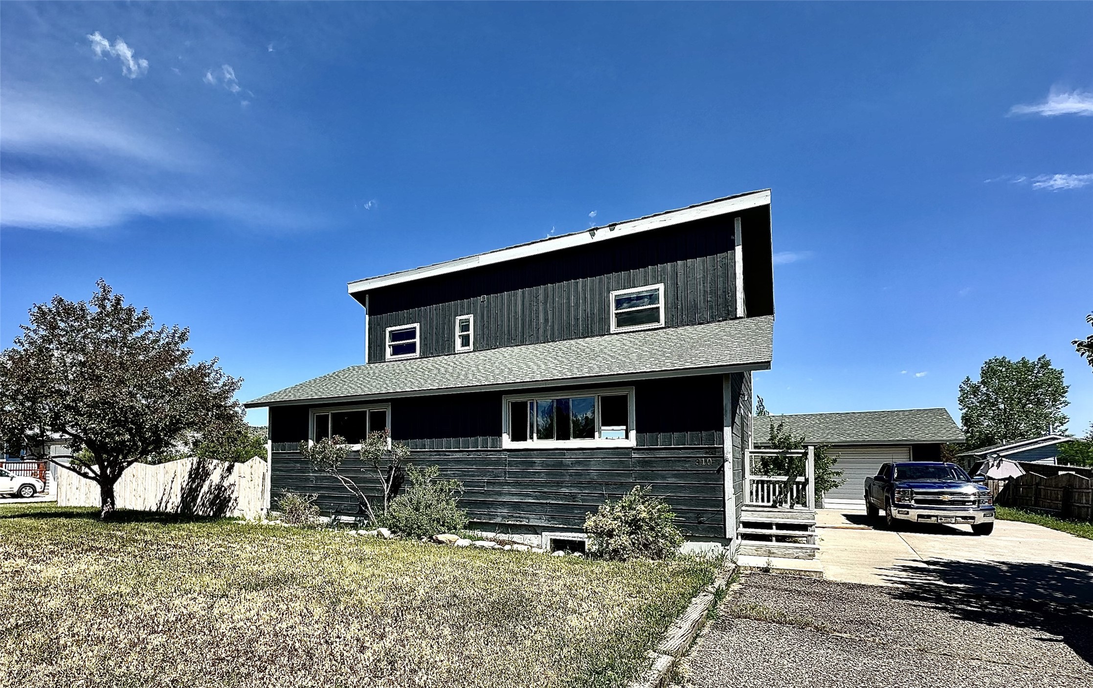 310 W Armitage Street
