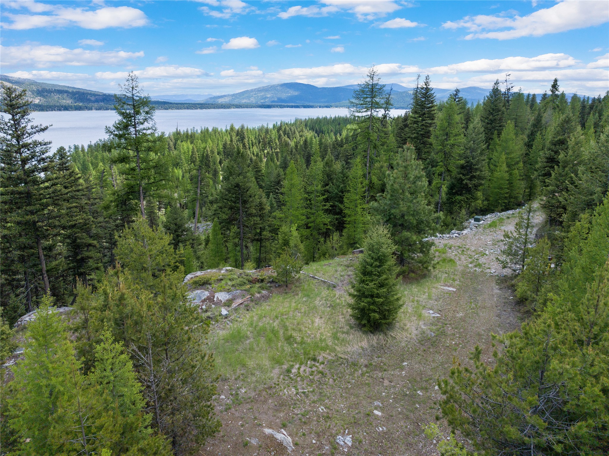 300 Highland Trail Property Photo 8