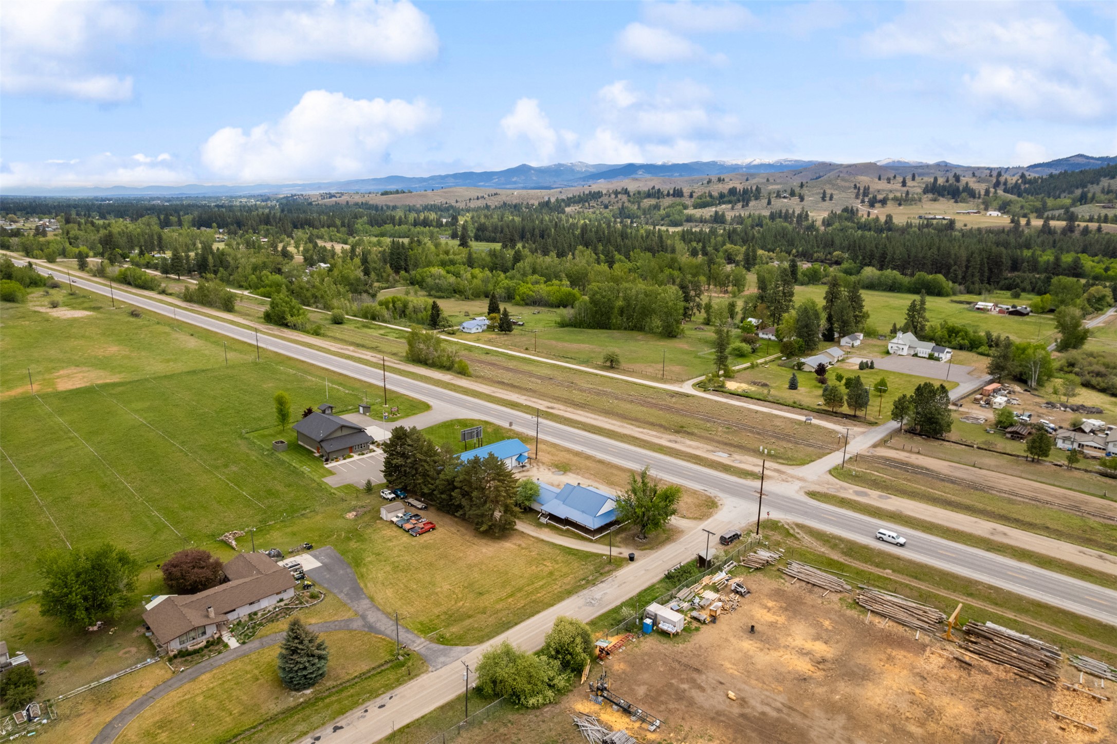 154 Camas Creek Loop Property Photo 3