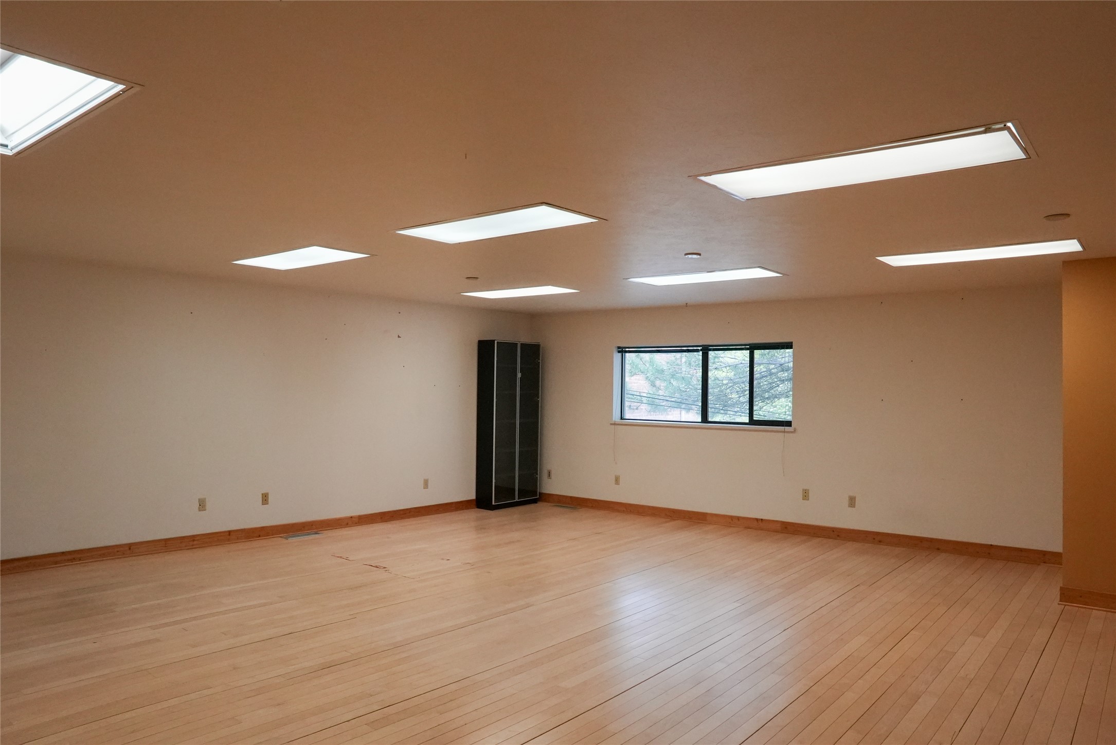615 Oak Street Suite 201 Property Photo 2