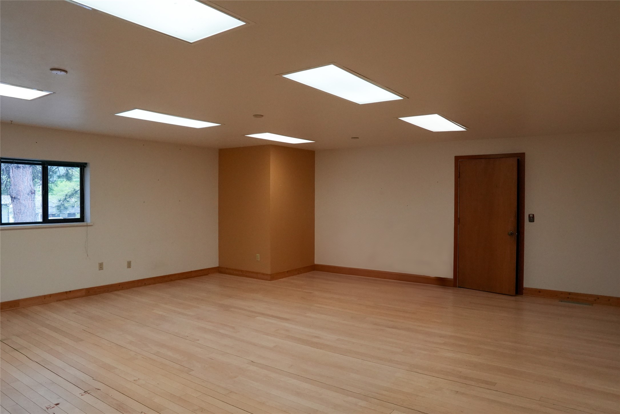 615 Oak Street Suite 201 Property Photo 3