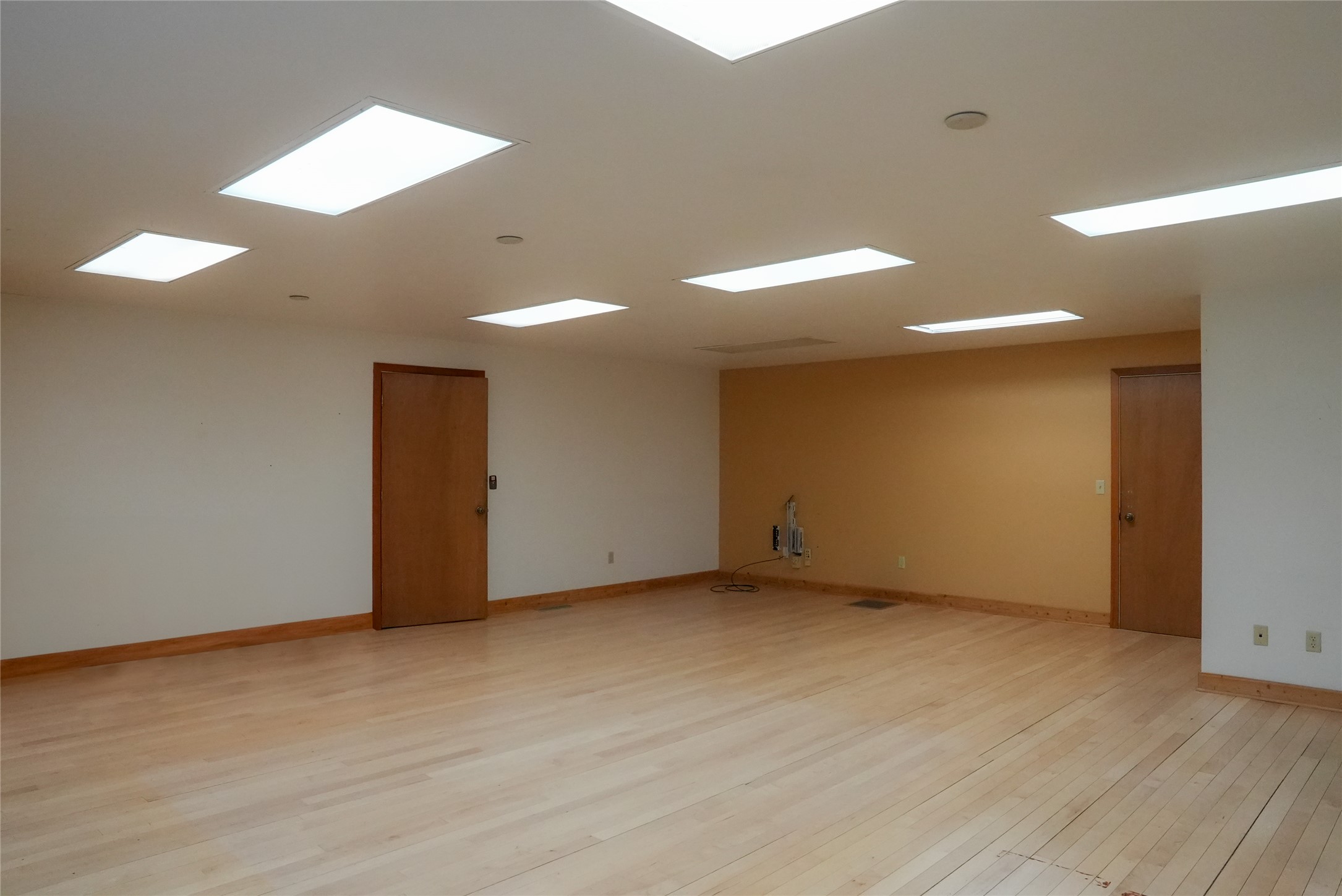 615 Oak Street Suite 201 Property Photo 4
