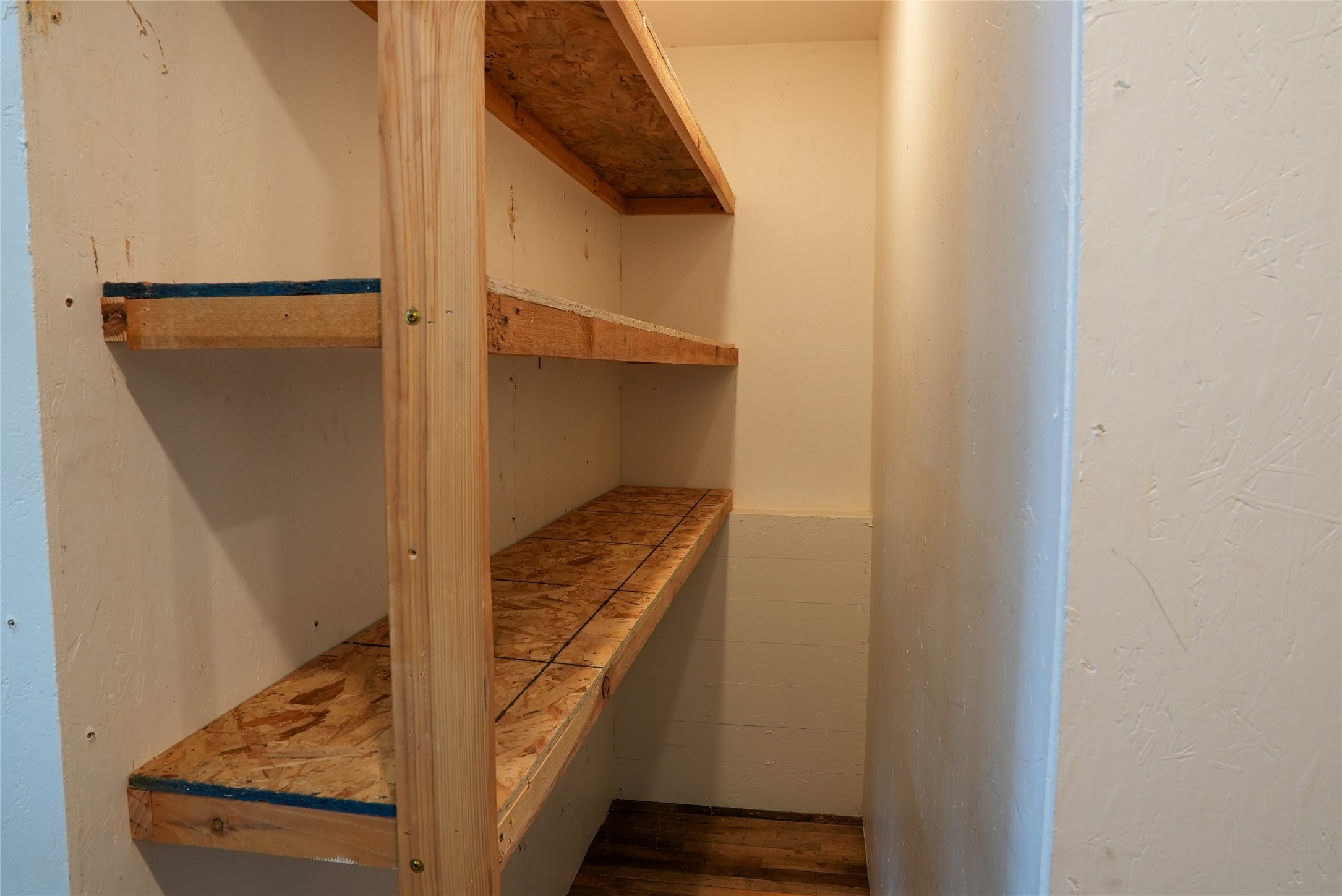 615 Oak Street Property Photo 4