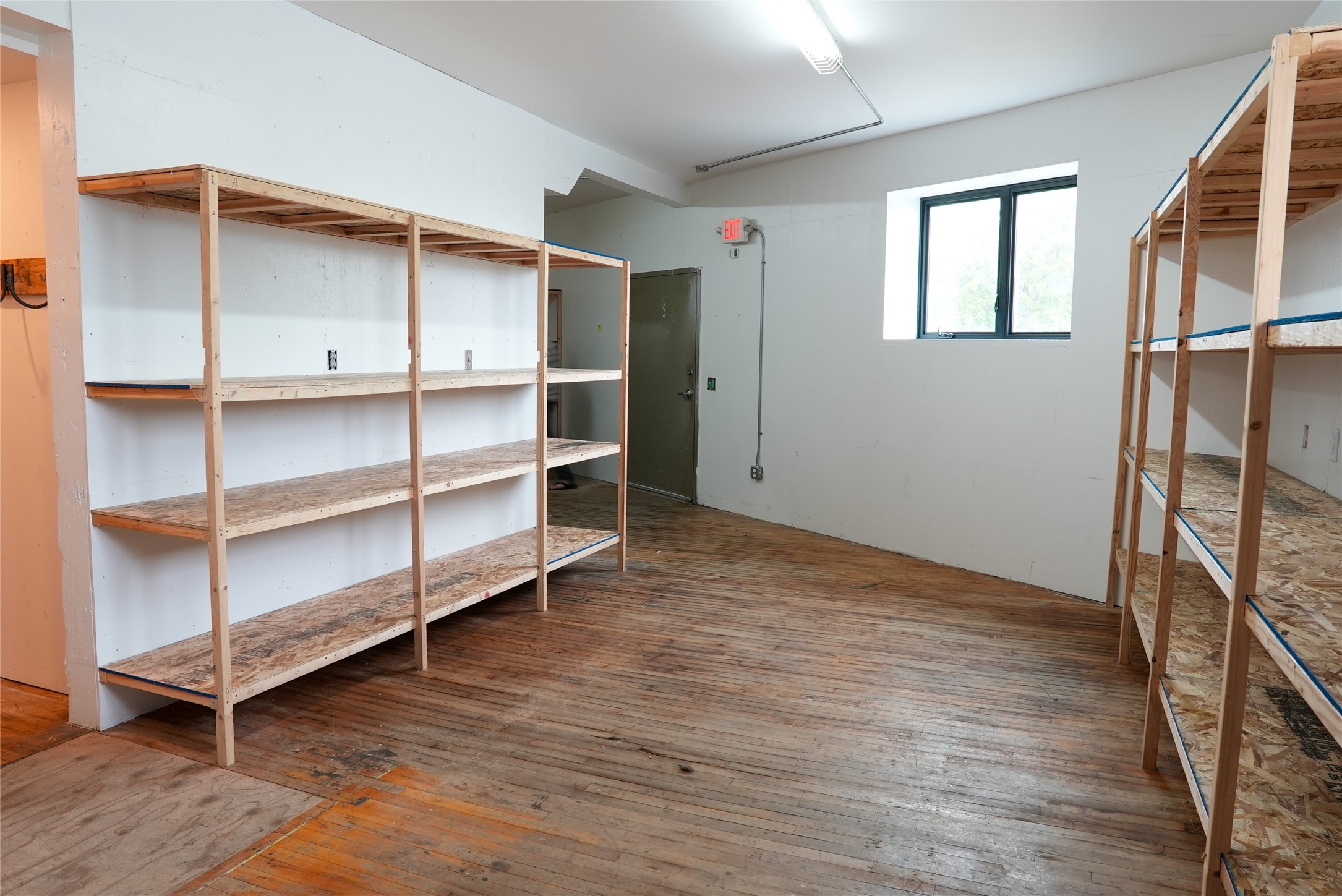 615 Oak Street Property Photo 5