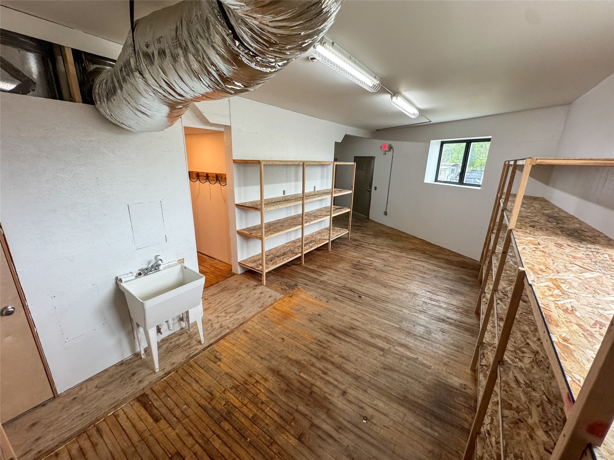 615 Oak Street Property Photo 8