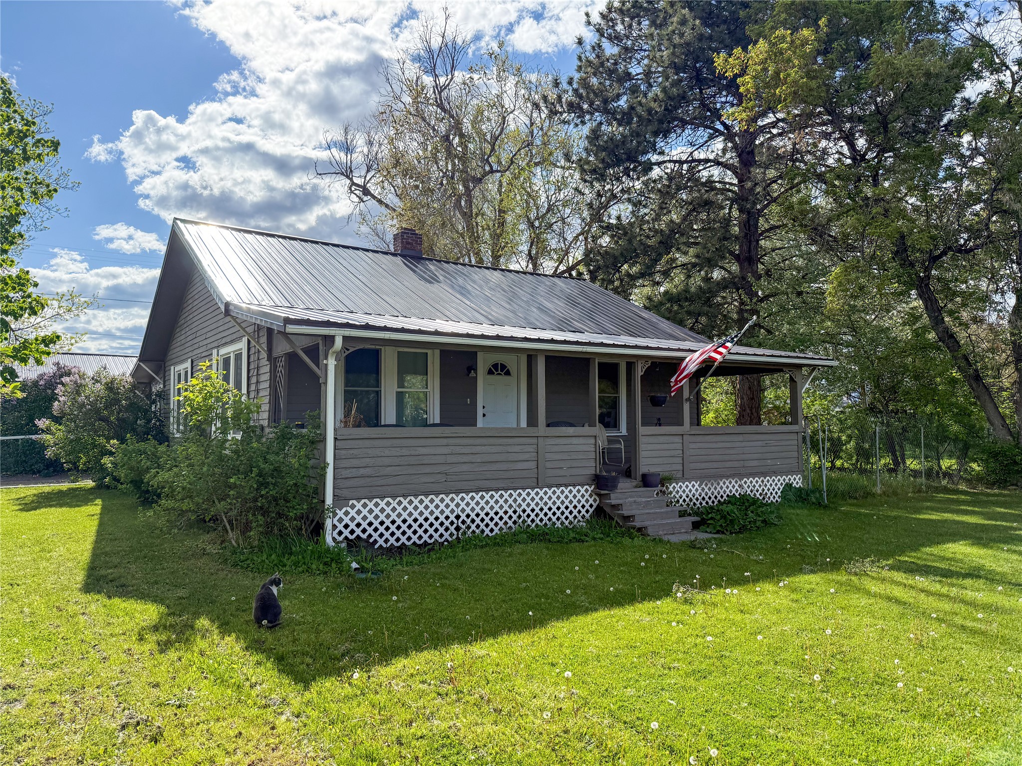 301 N Pine Street Property Photo 1