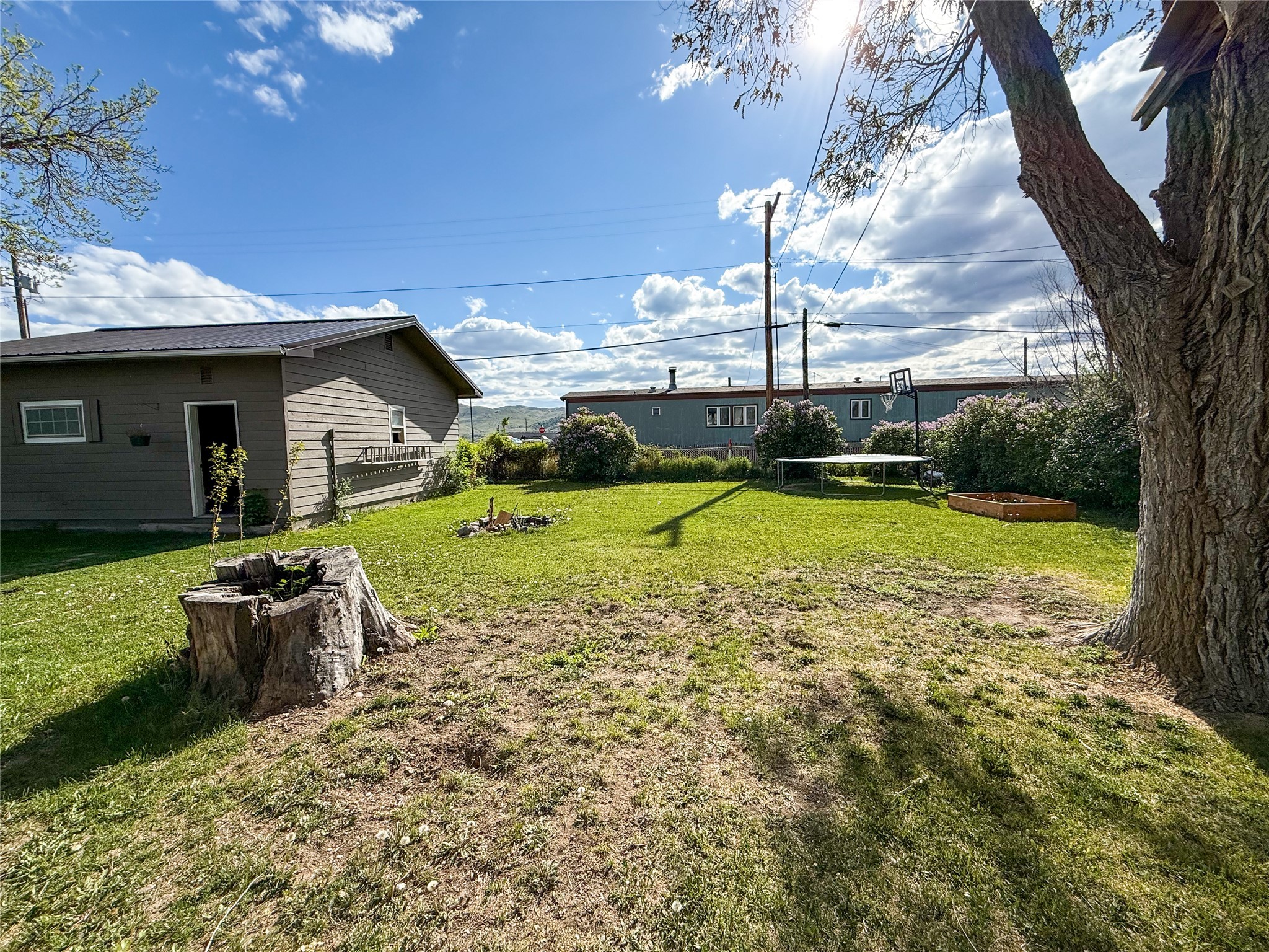 301 N Pine Street Property Photo 4